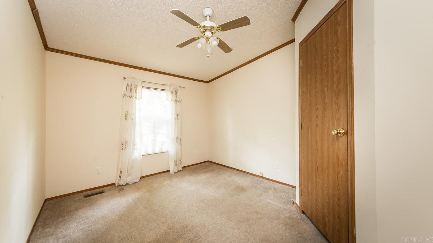 Pine Oaks Villa - Residential