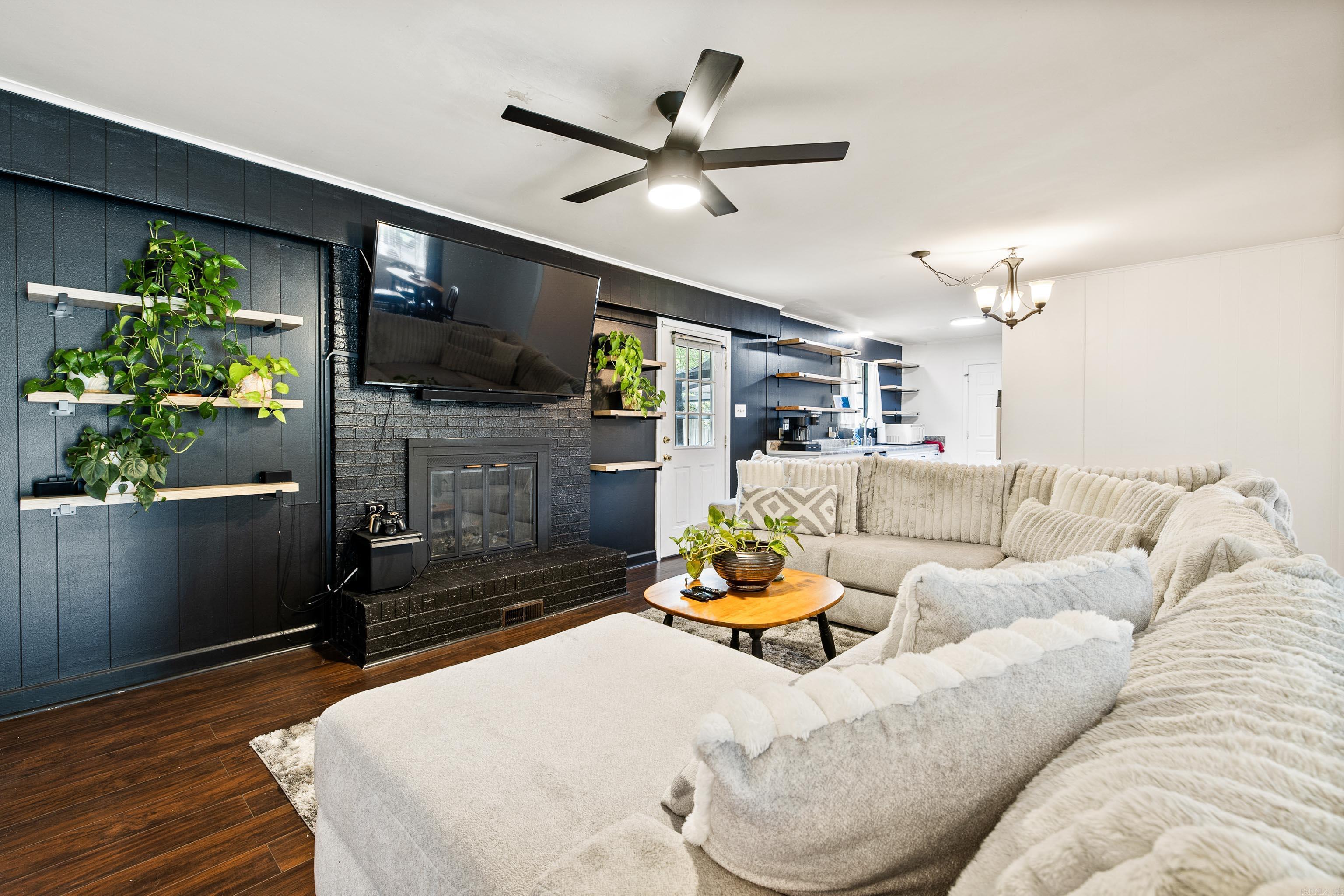 WEST MARKHAM STREET - Residential