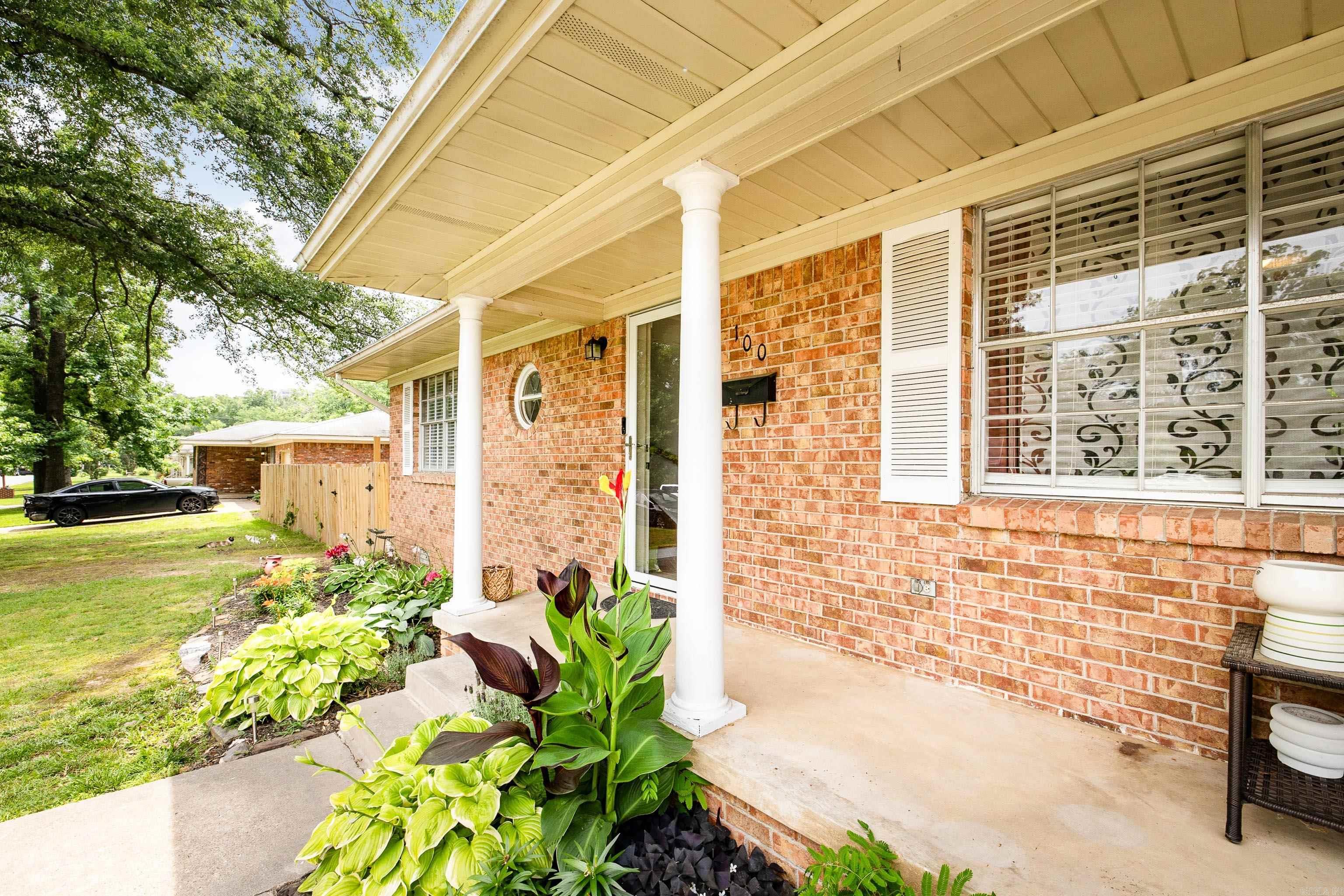 WEST MARKHAM STREET - Residential