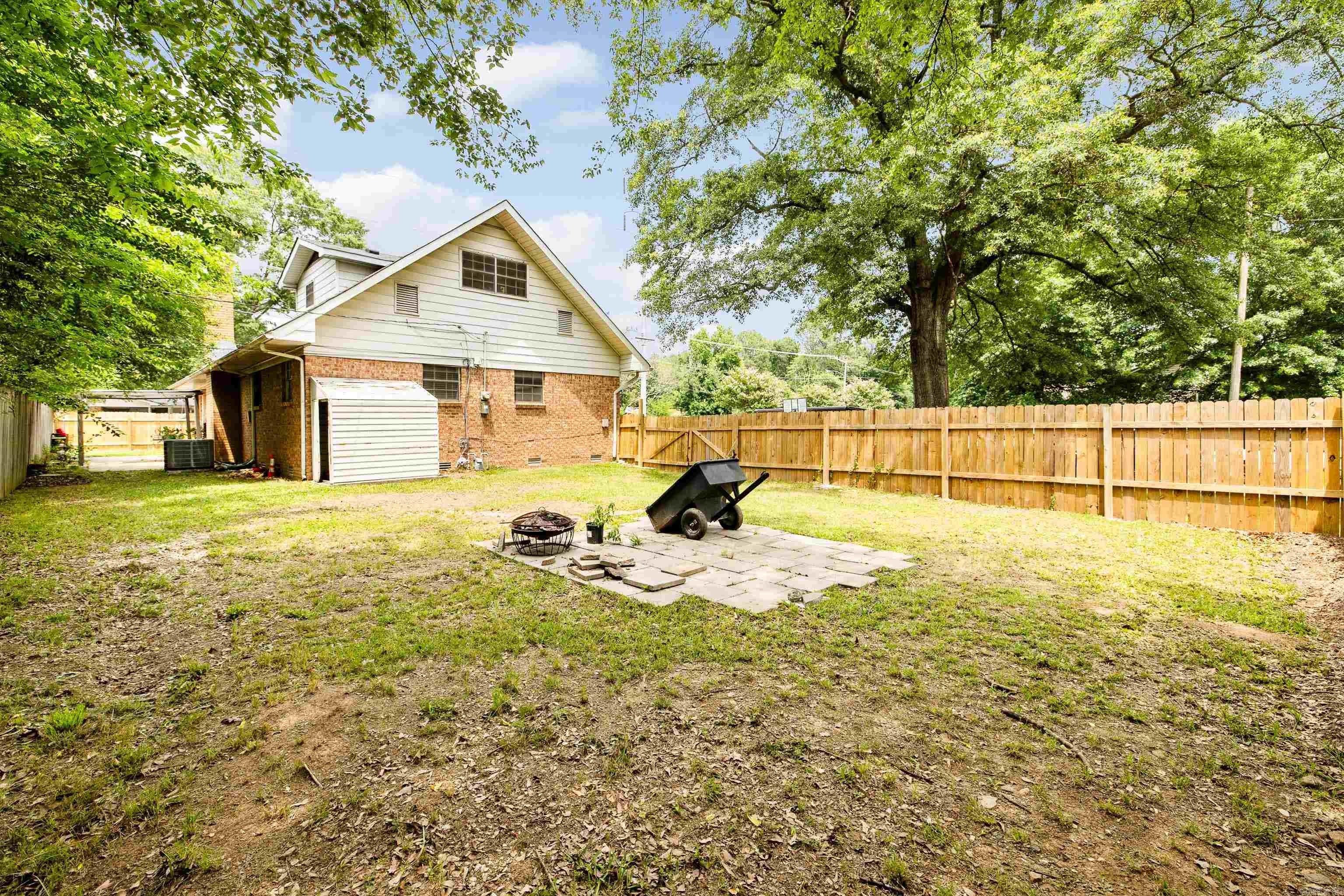 WEST MARKHAM STREET - Residential