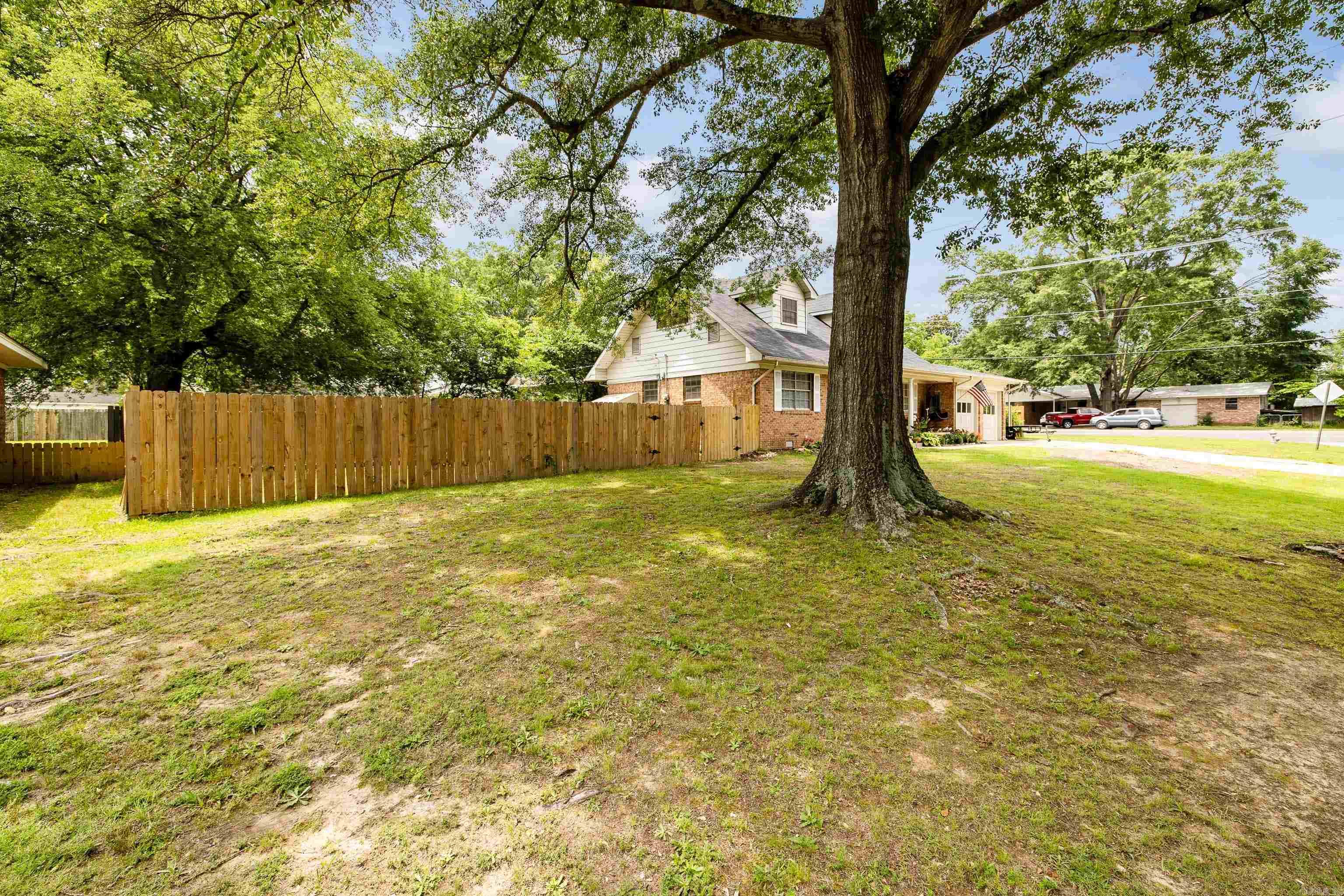 WEST MARKHAM STREET - Residential