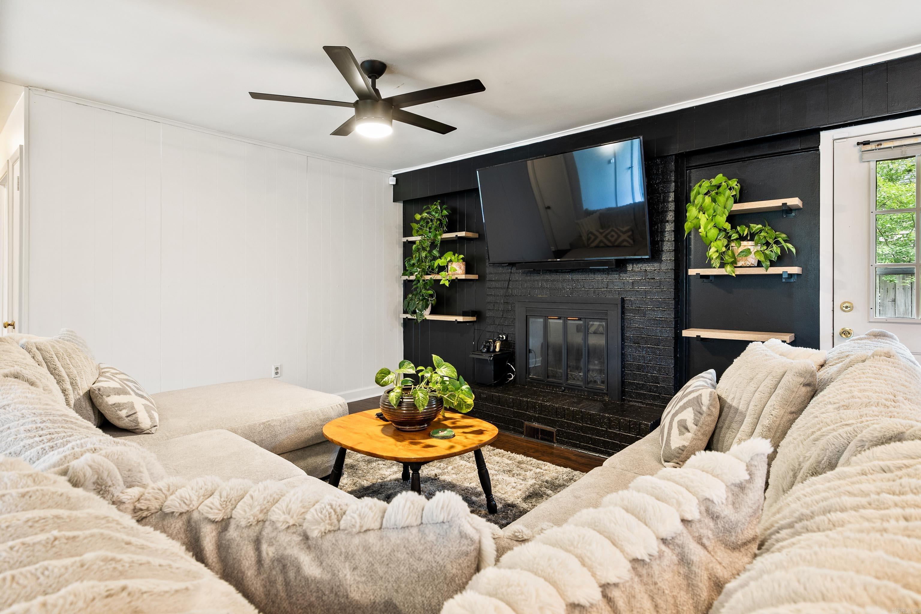 WEST MARKHAM STREET - Residential