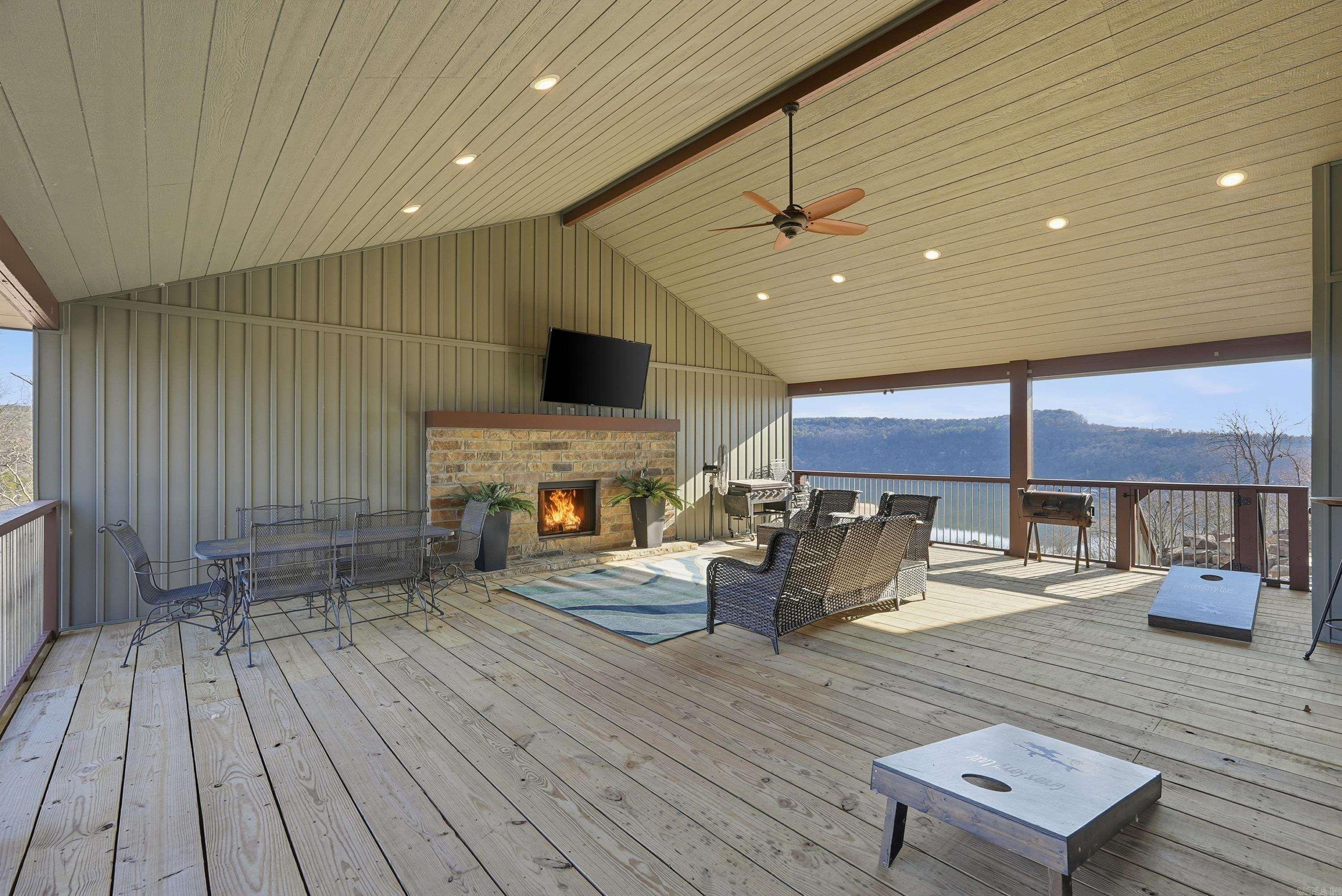 Watersedge Estates - Residential