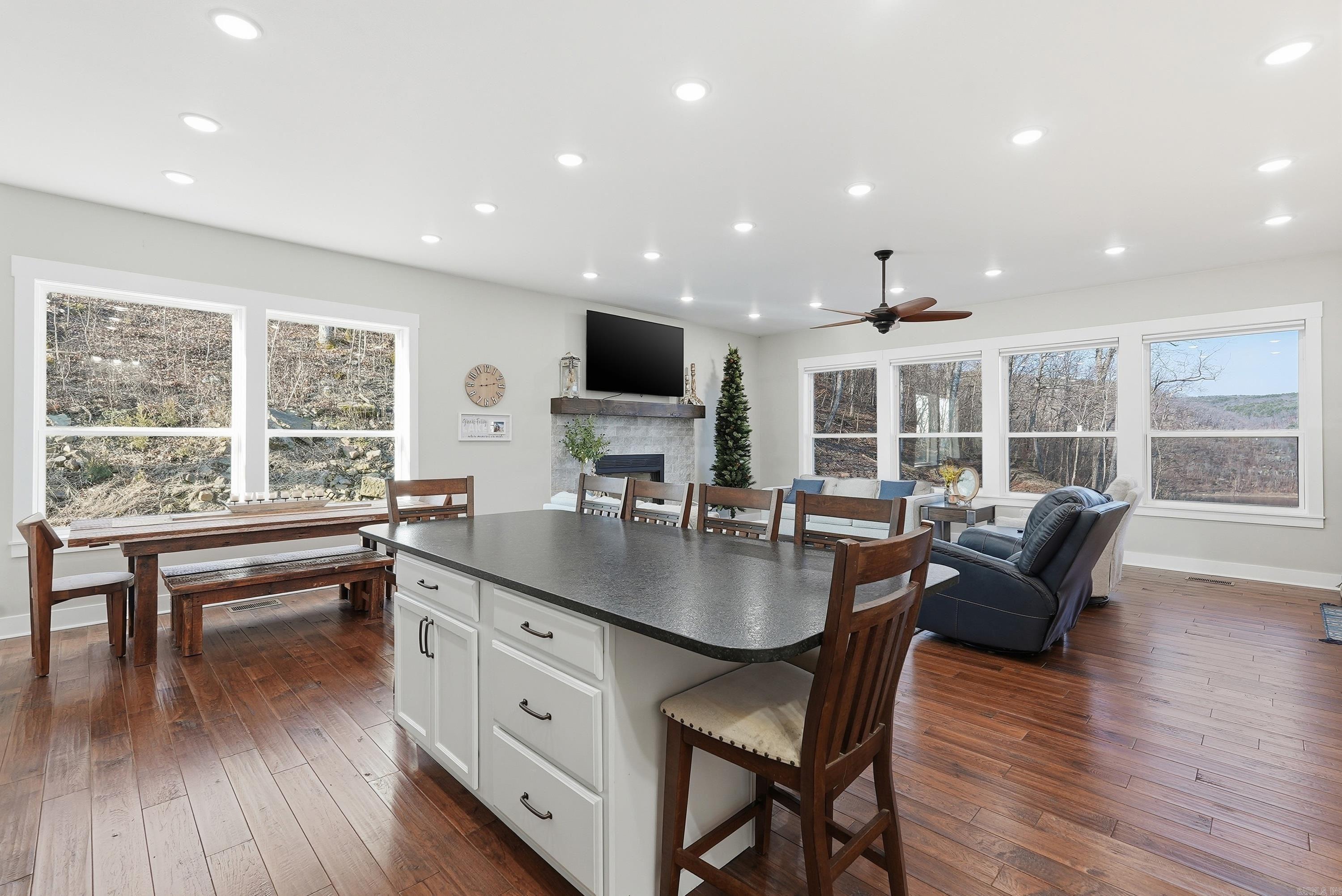 Watersedge Estates - Residential