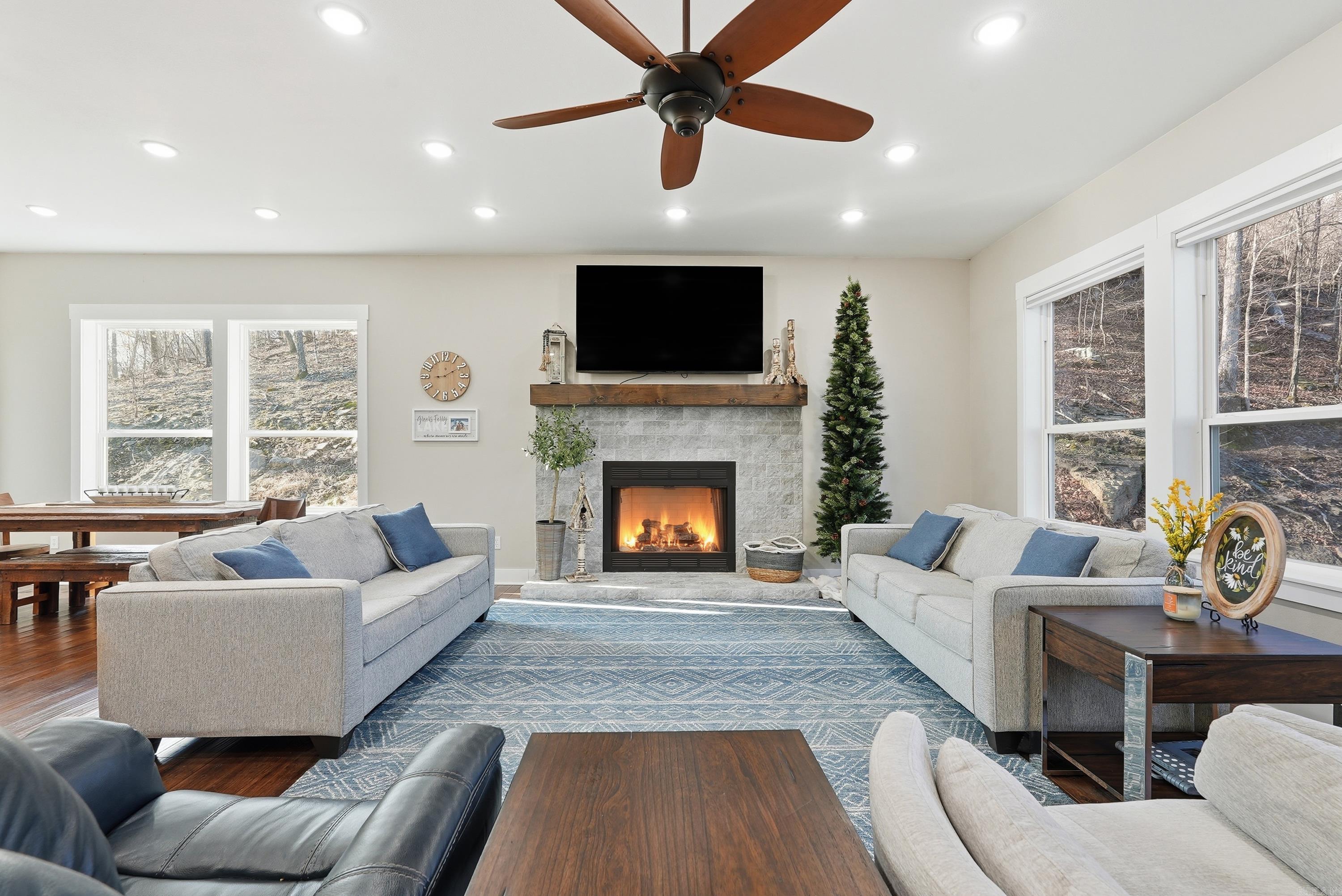 Watersedge Estates - Residential