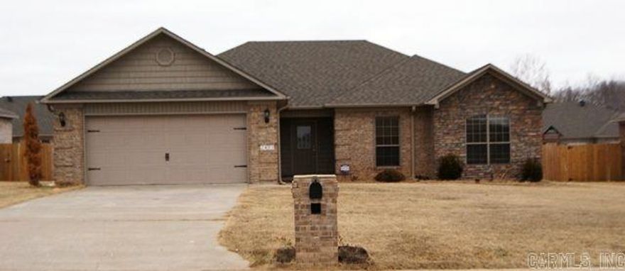 Split Floor plan, Large Living room with tray ceilings, very open to the kitchen and dining area.  Wood floors in the living room and hallways.  Gas Fireplace. Master Bedroom has tray ceilings, huge closet, double sinks.  Separate shower and jetted tub.  Covered back porch.  Fully Fenced. Pets with restrictions.