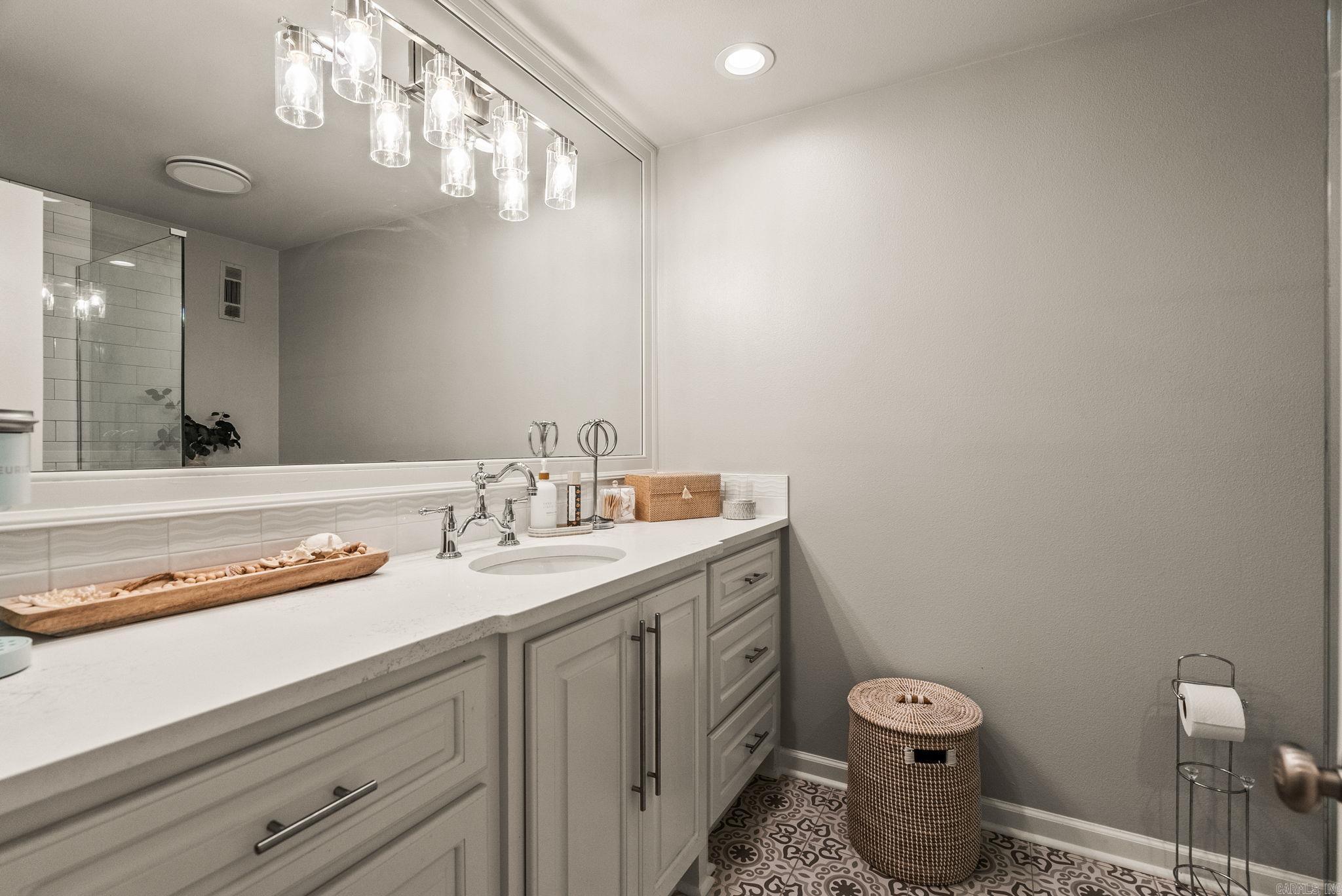 HENDRIXSON - Residential