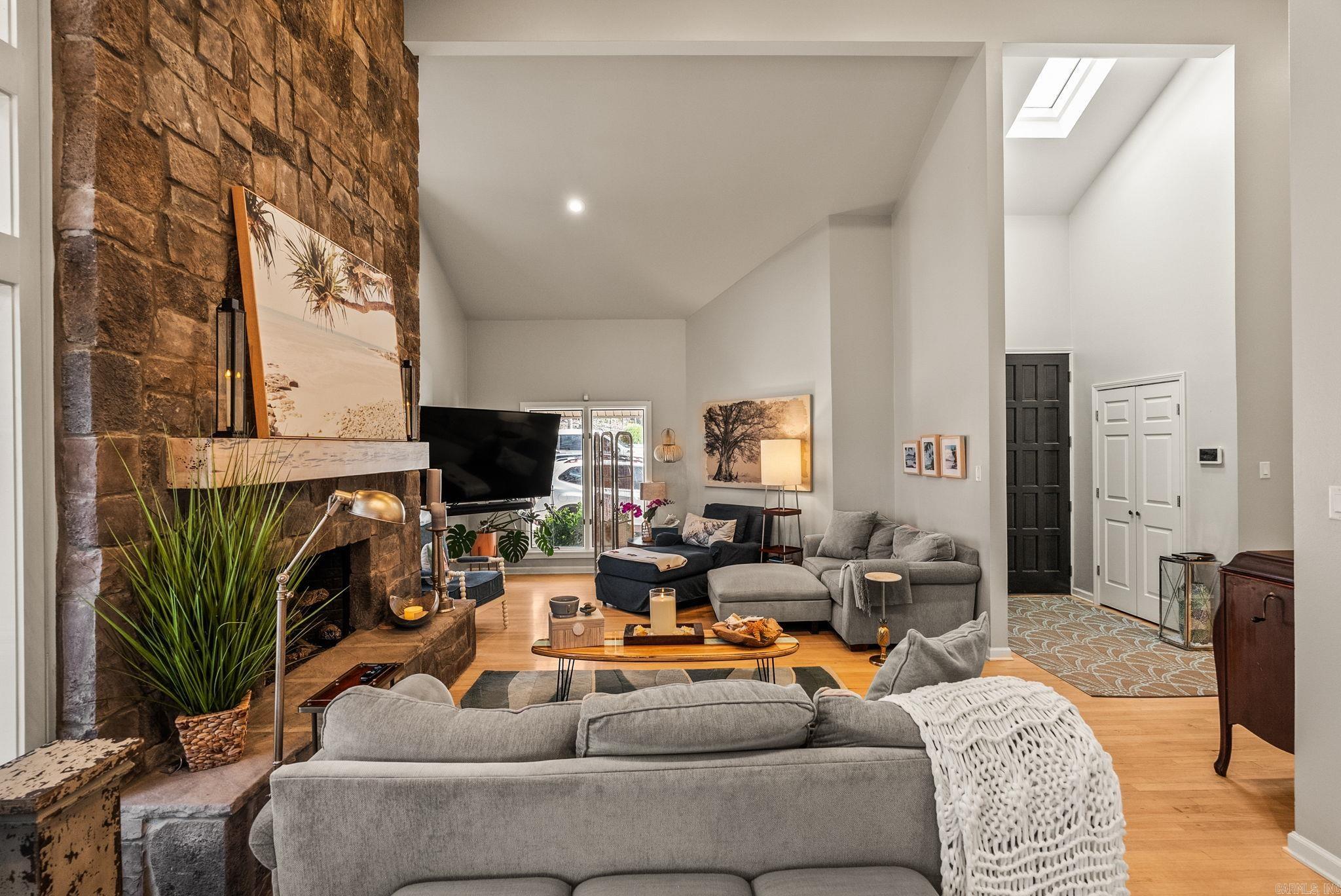 HENDRIXSON - Residential