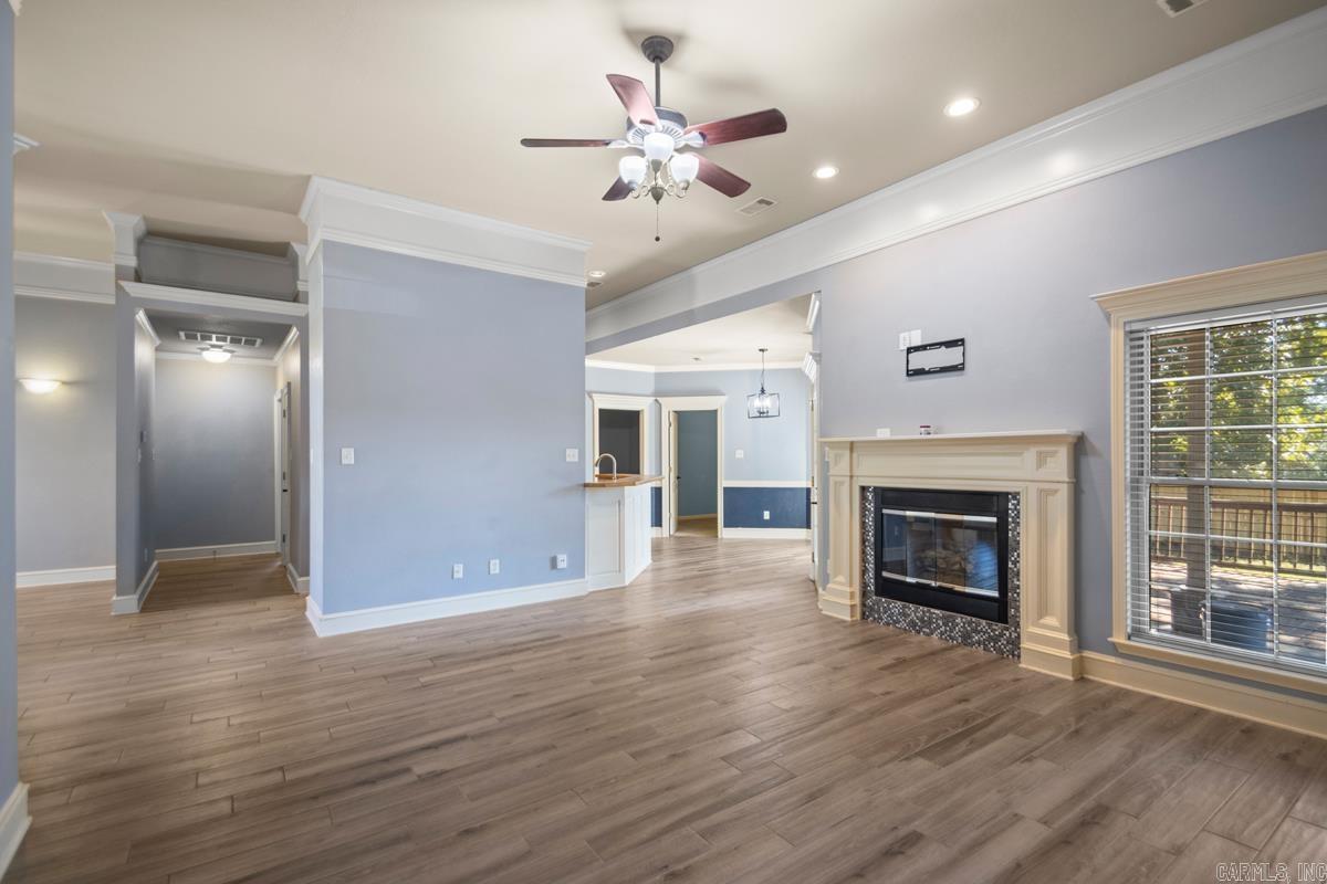 LONGHILLS VILLAGE - Residential