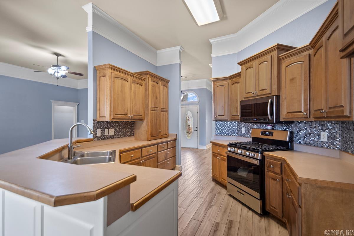 LONGHILLS VILLAGE - Residential