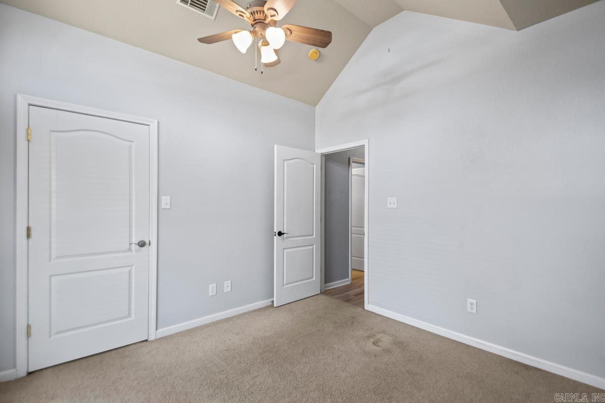 LONGHILLS VILLAGE - Residential