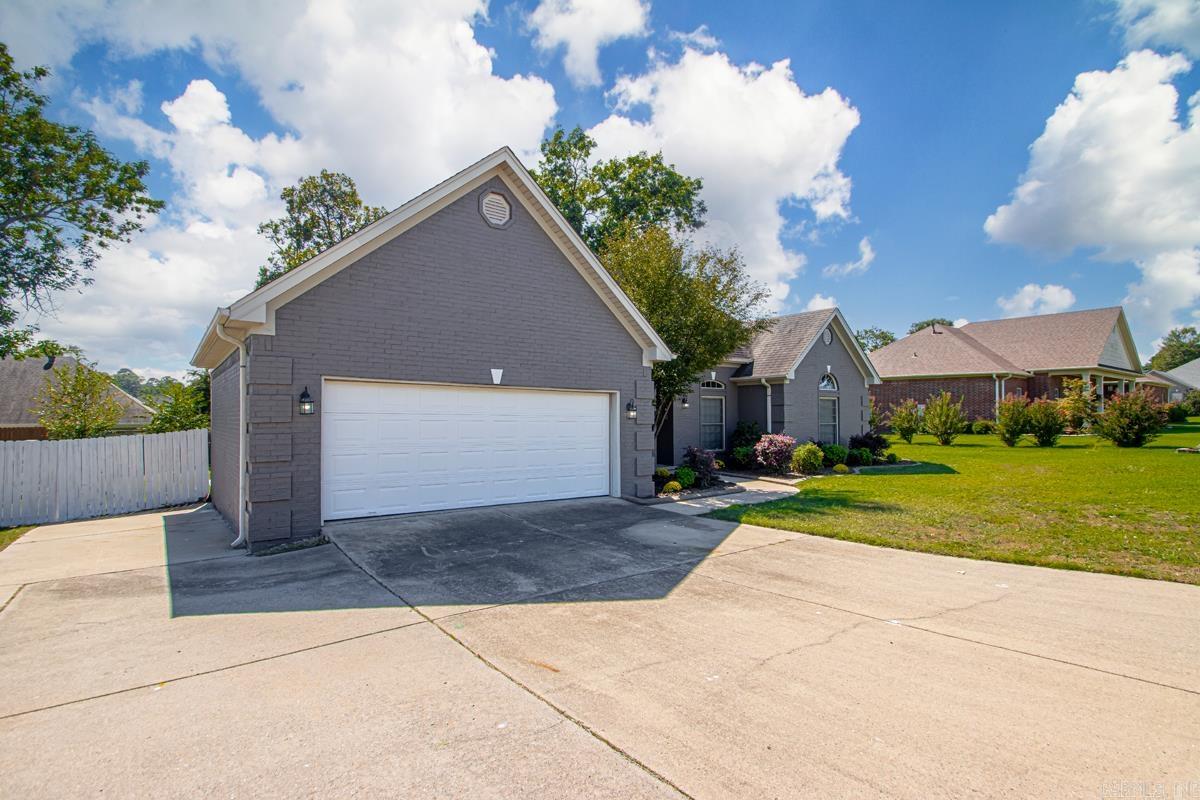 LONGHILLS VILLAGE - Residential