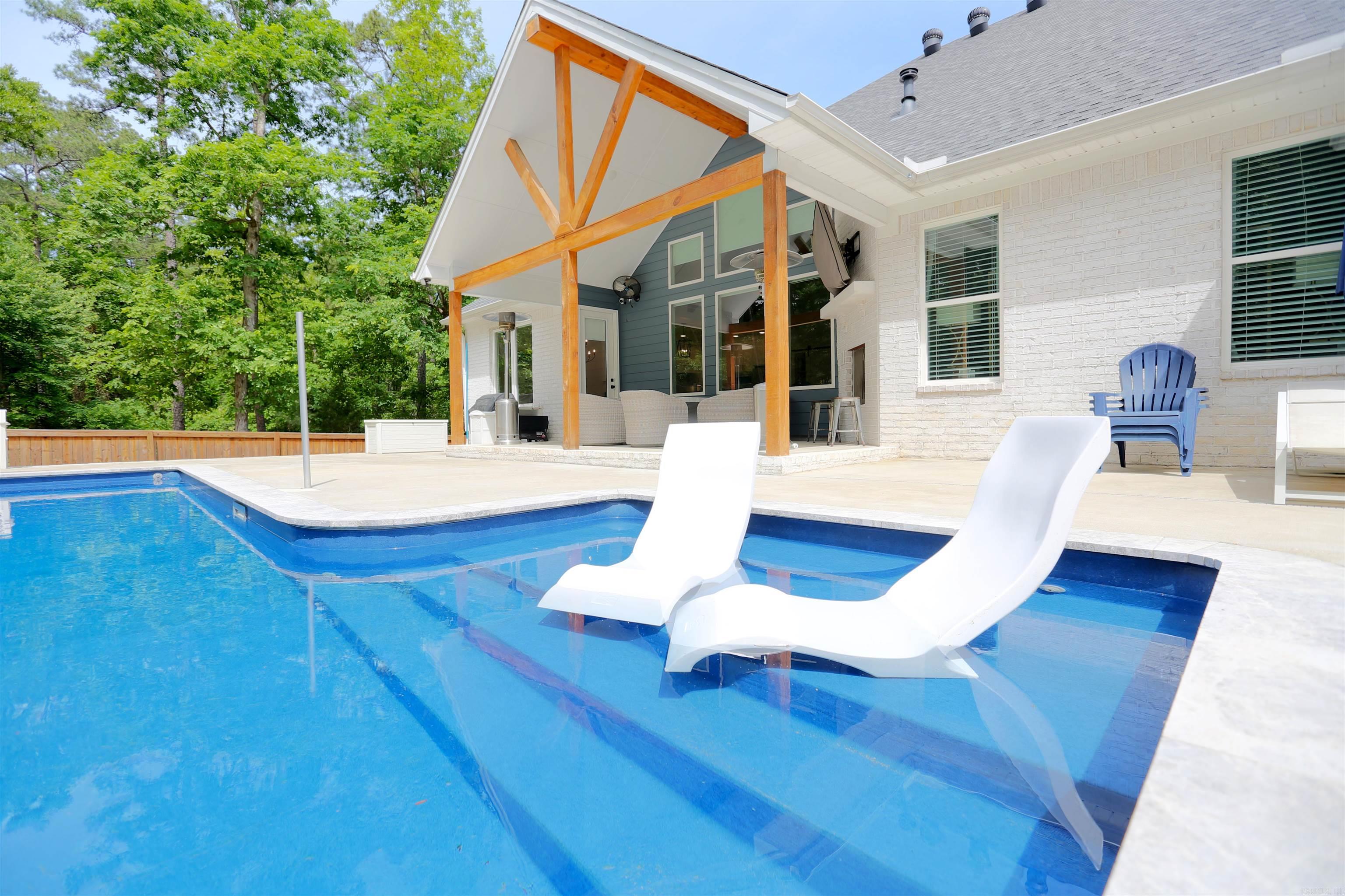CHENAL VALLEY "CAUREL COURT" - Residential