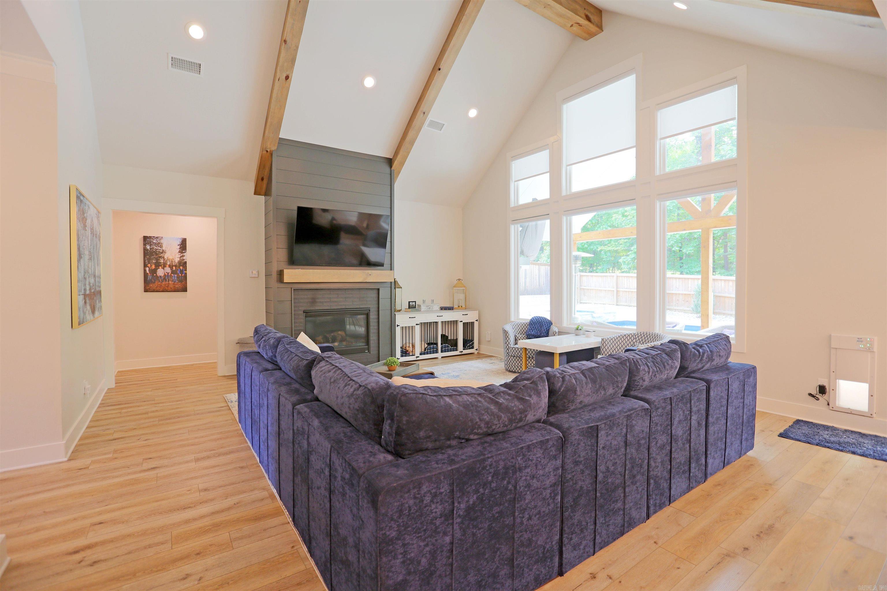 CHENAL VALLEY "CAUREL COURT" - Residential