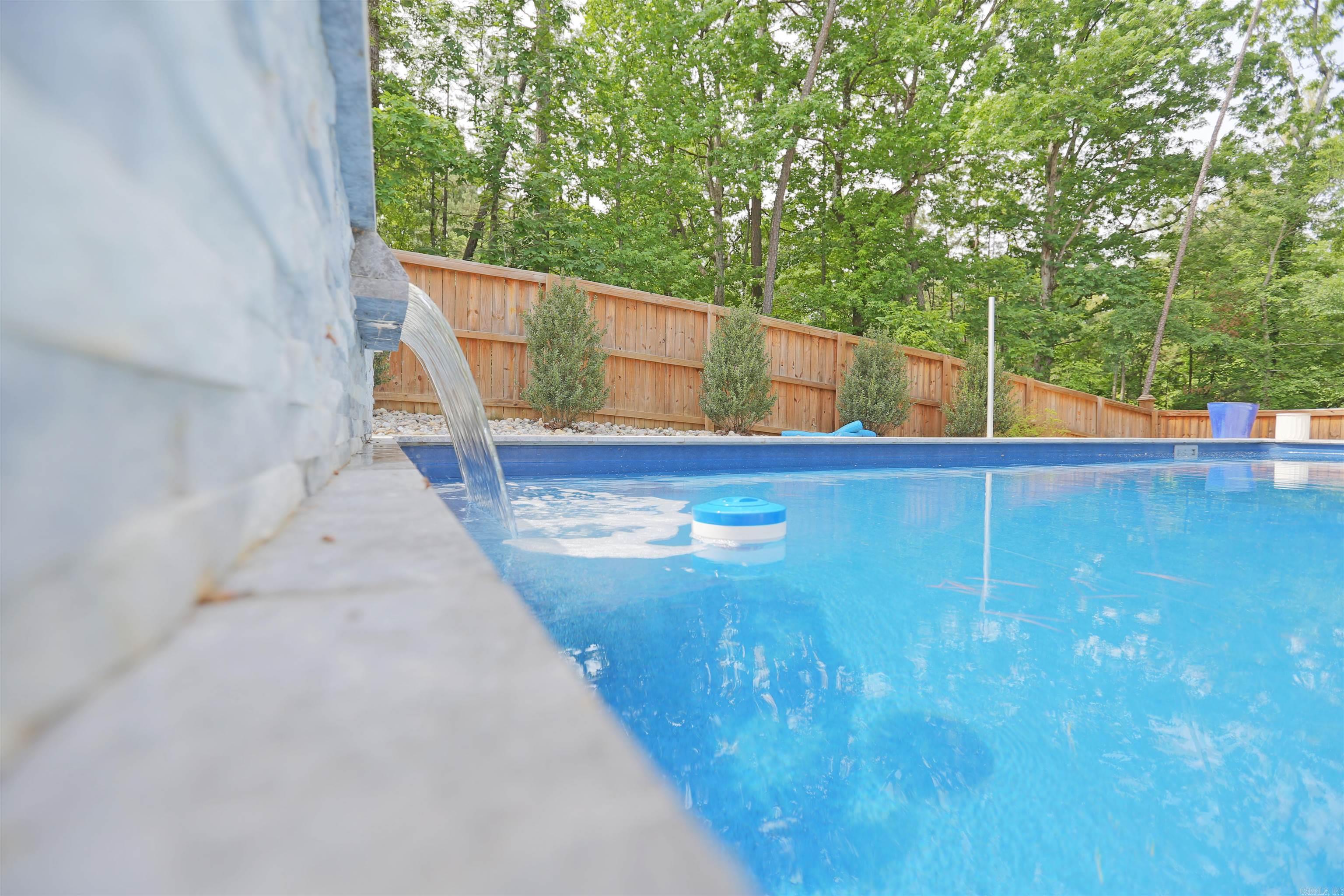 CHENAL VALLEY "CAUREL COURT" - Residential