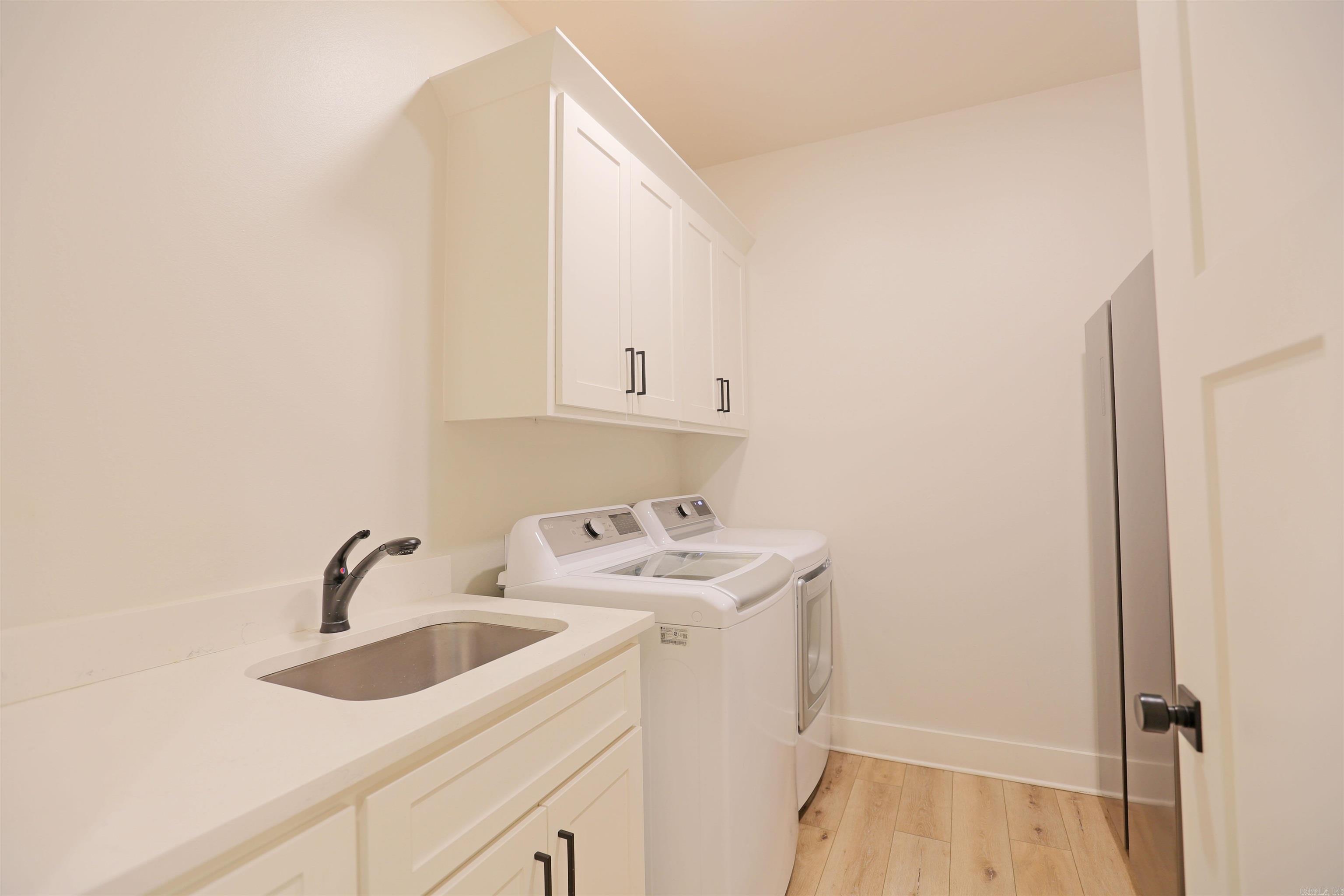 CHENAL VALLEY "CAUREL COURT" - Residential