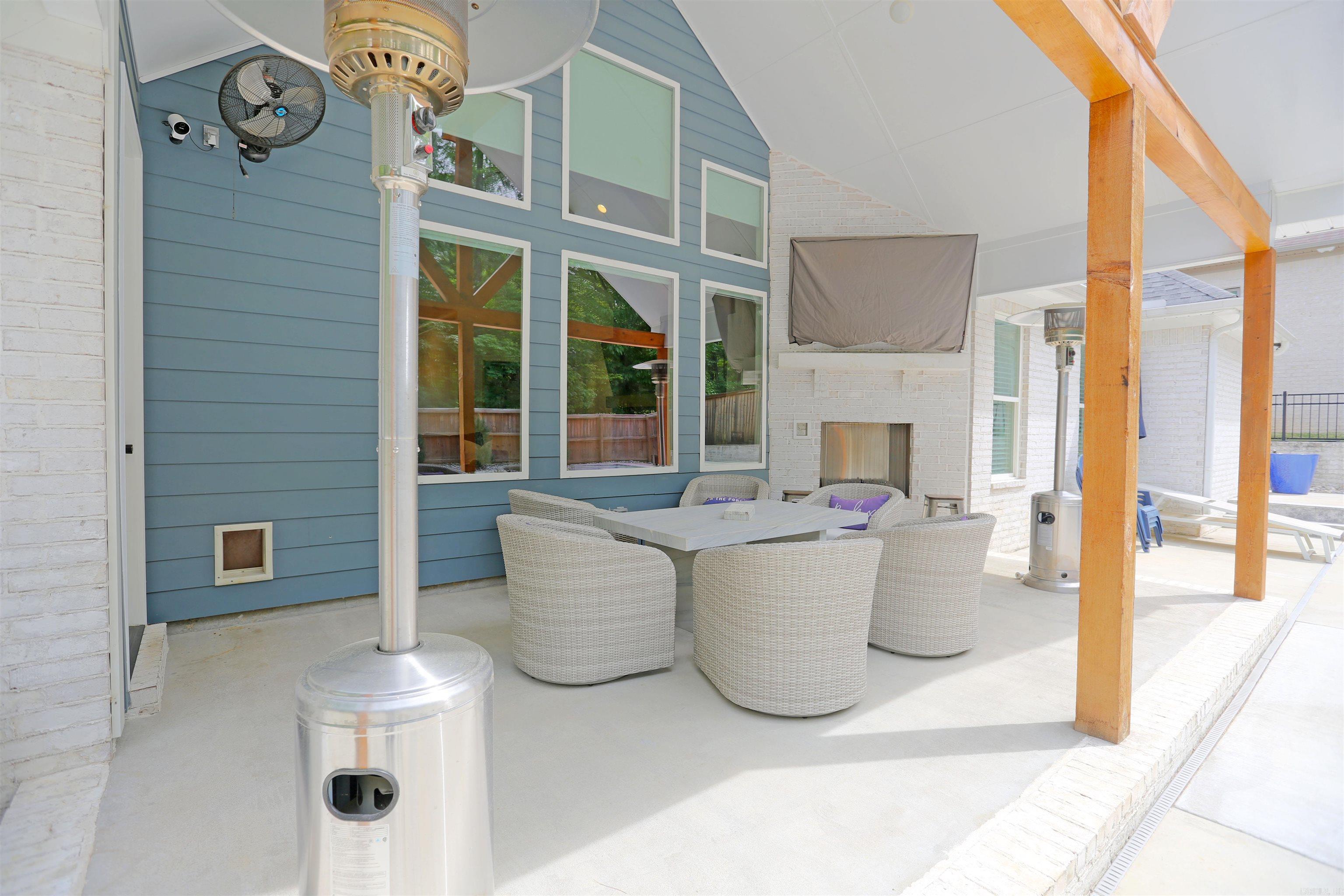 CHENAL VALLEY "CAUREL COURT" - Residential