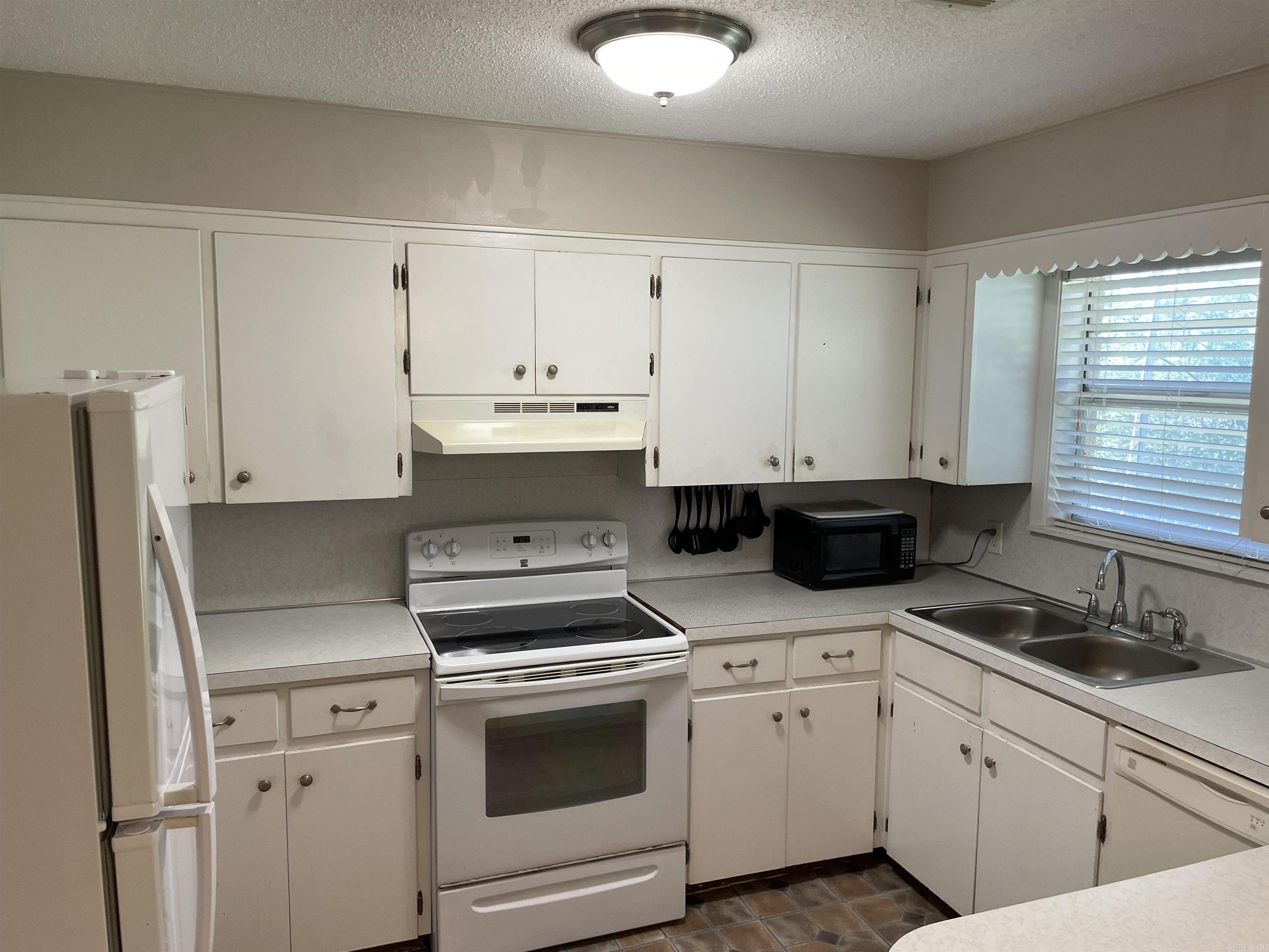 MOORE & CASE ADDITION - Residential