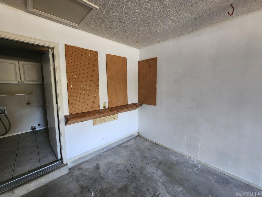 ROLLING OAKS - Residential