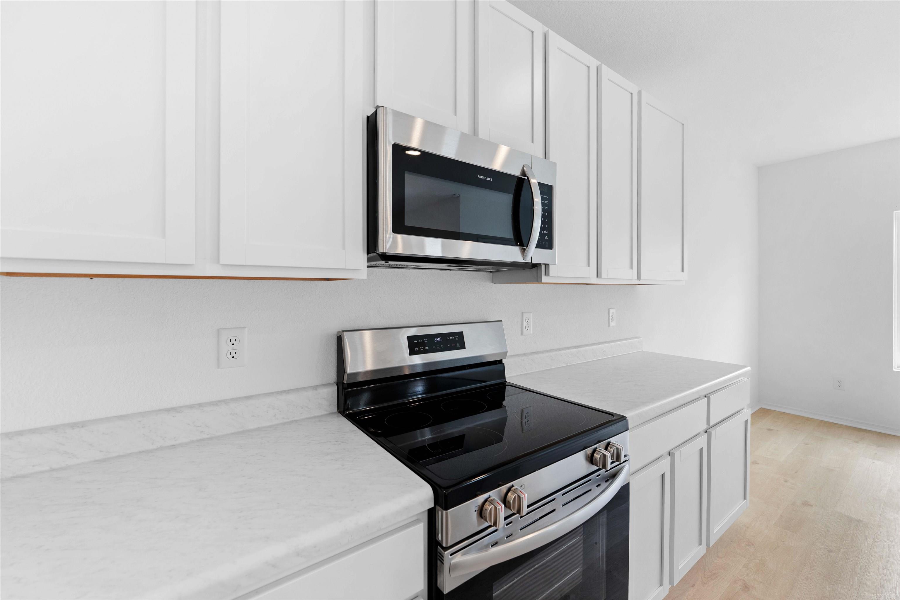 WHITE OAK CROSSING - Residential