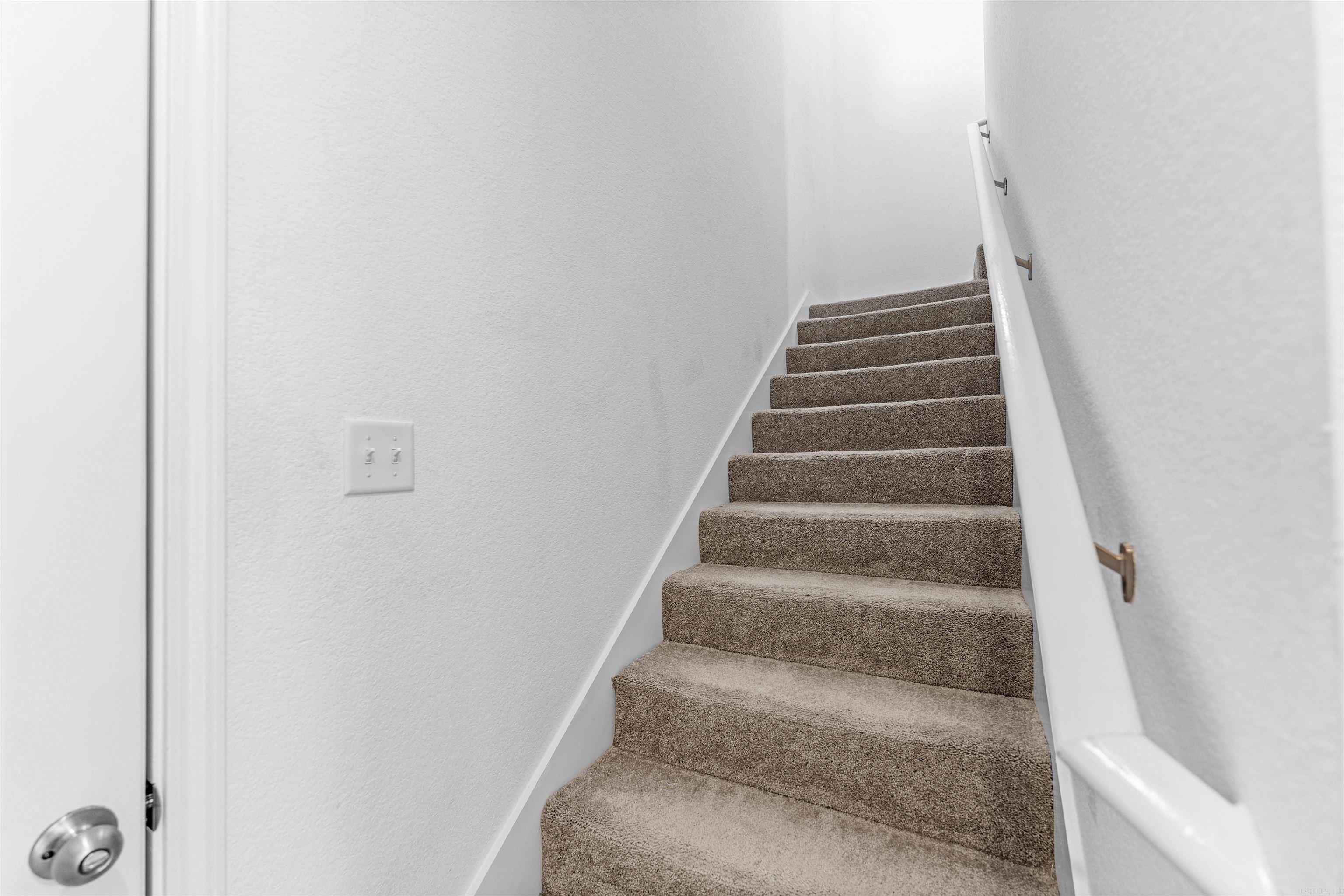 WHITE OAK CROSSING - Residential