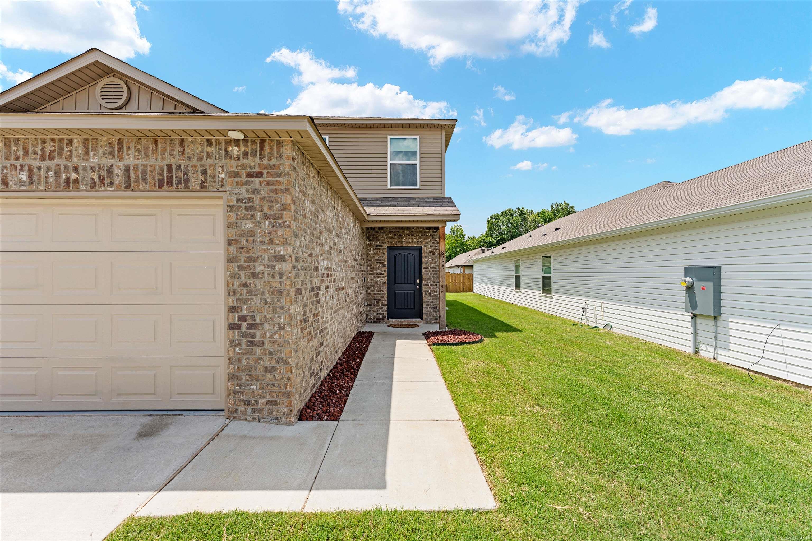 WHITE OAK CROSSING - Residential