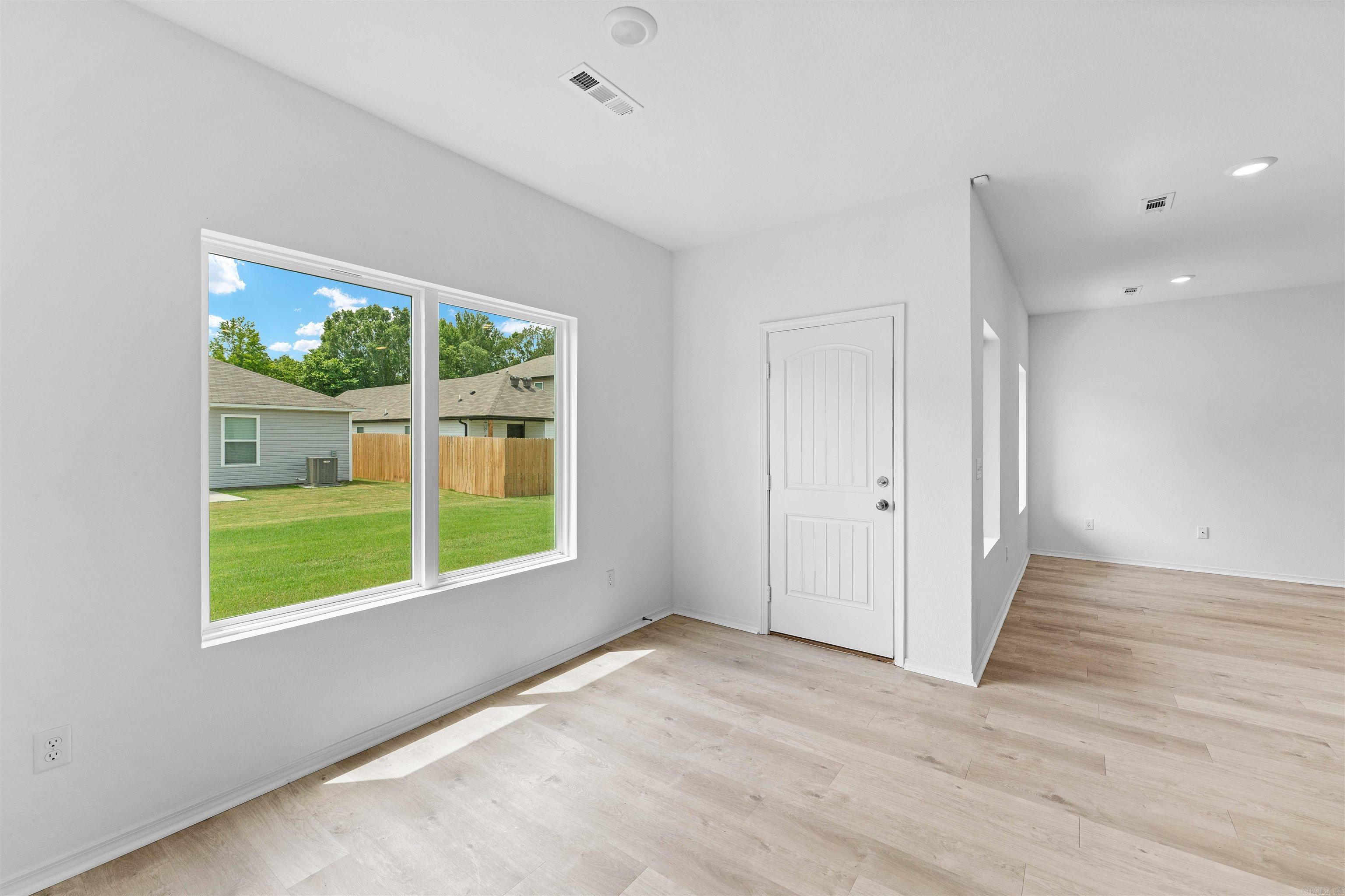 WHITE OAK CROSSING - Residential
