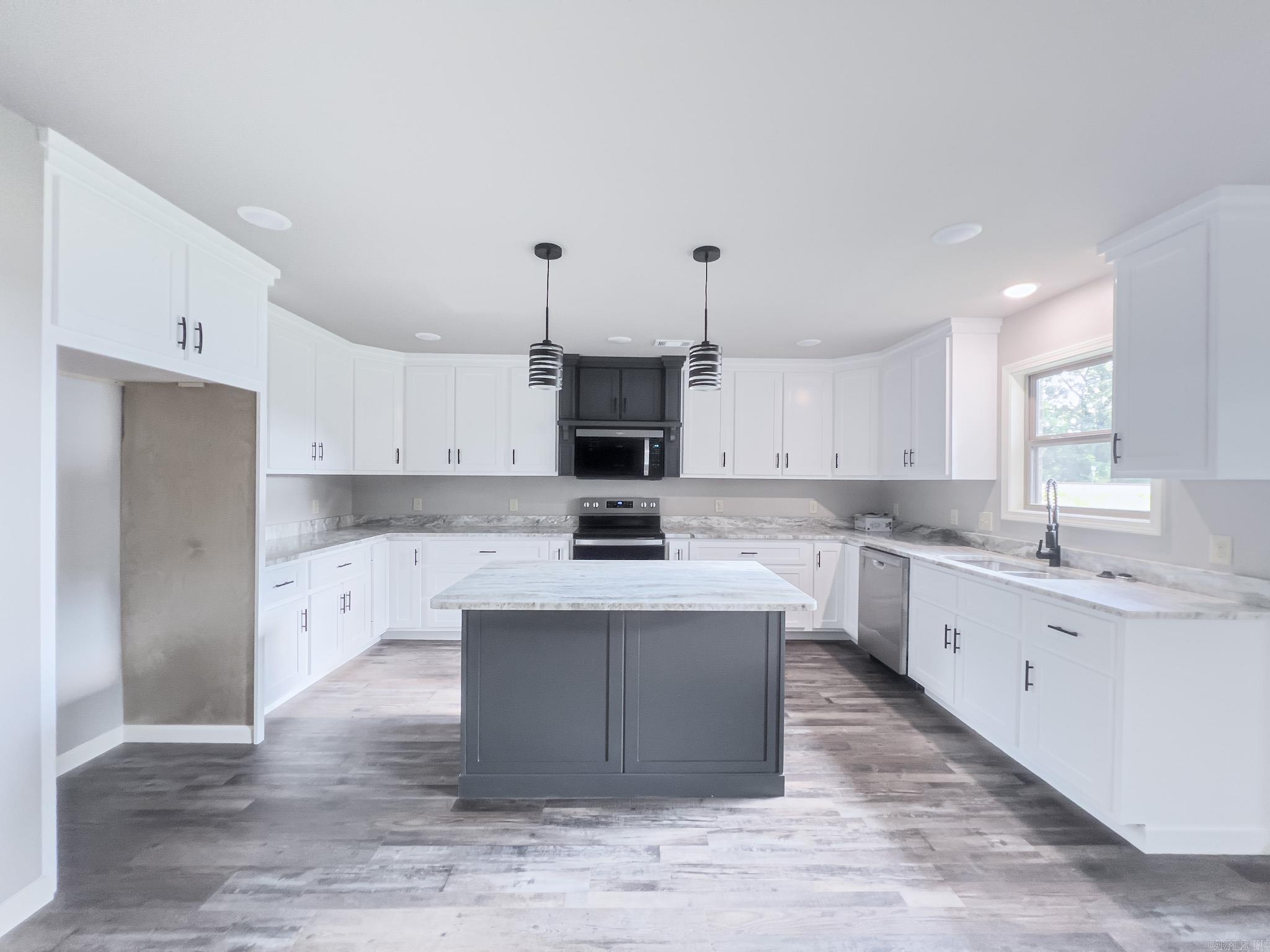 BROOKFIELDS 2ND ADDITION - Residential