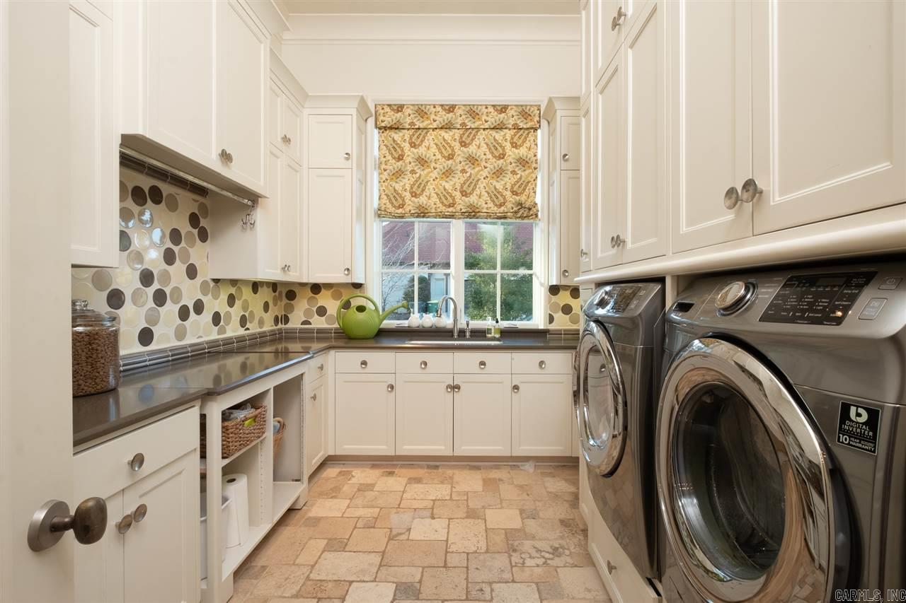 CHENAL VALLEY SOLOGNE CIRCLE - Residential