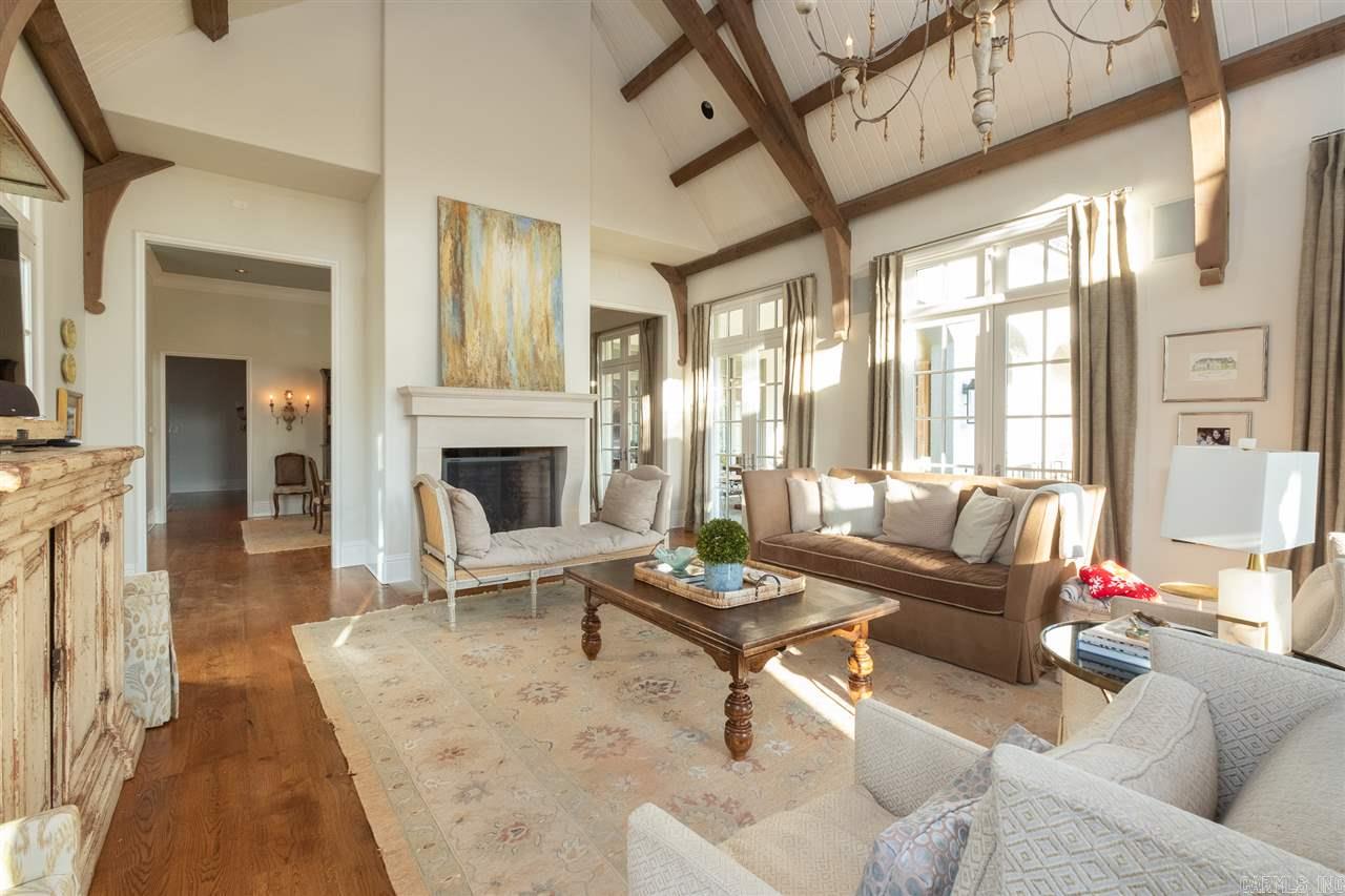 CHENAL VALLEY SOLOGNE CIRCLE - Residential