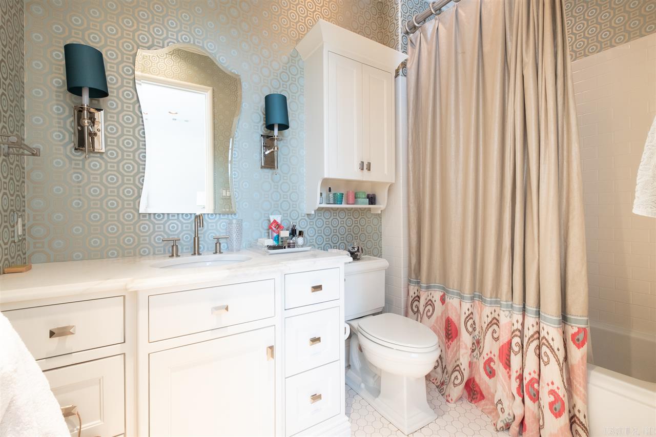 CHENAL VALLEY SOLOGNE CIRCLE - Residential