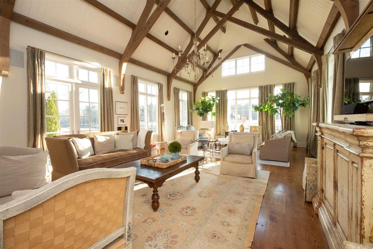 CHENAL VALLEY SOLOGNE CIRCLE - Residential