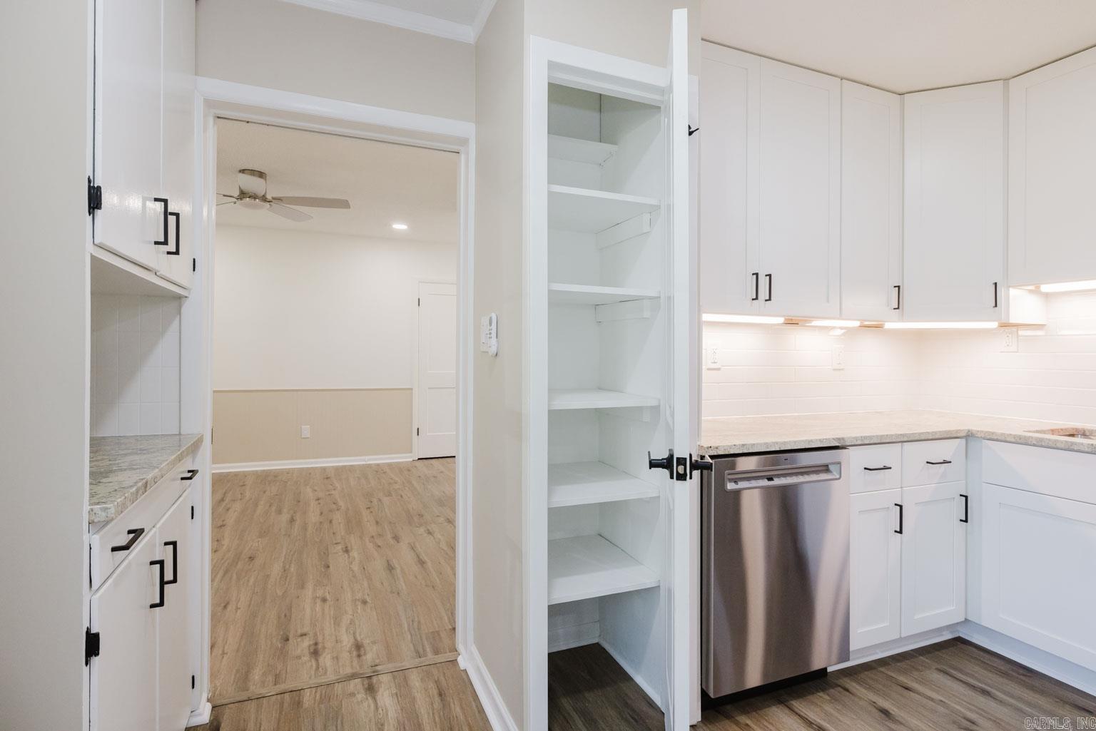 WATSON MANOR - Residential