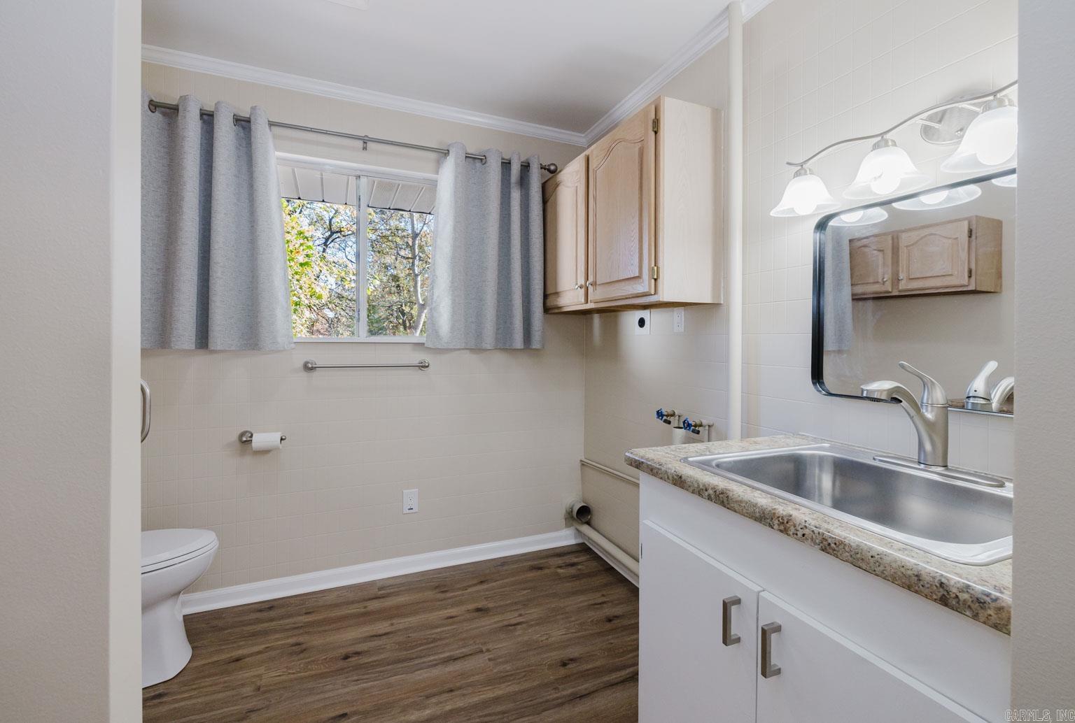 WATSON MANOR - Residential