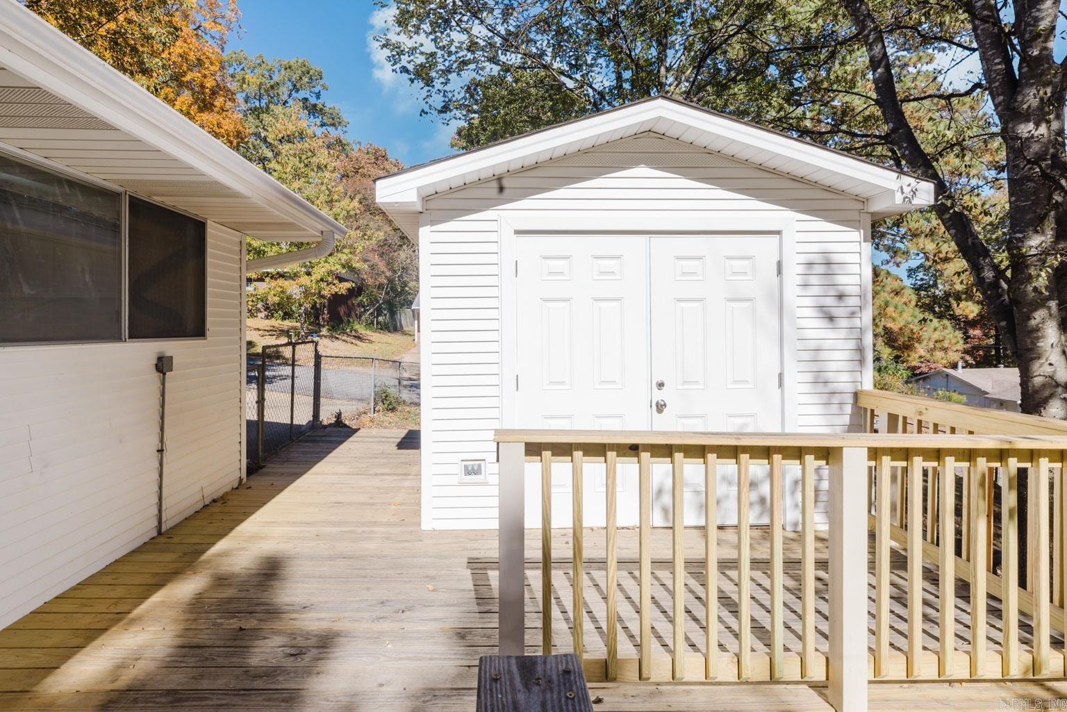 WATSON MANOR - Residential