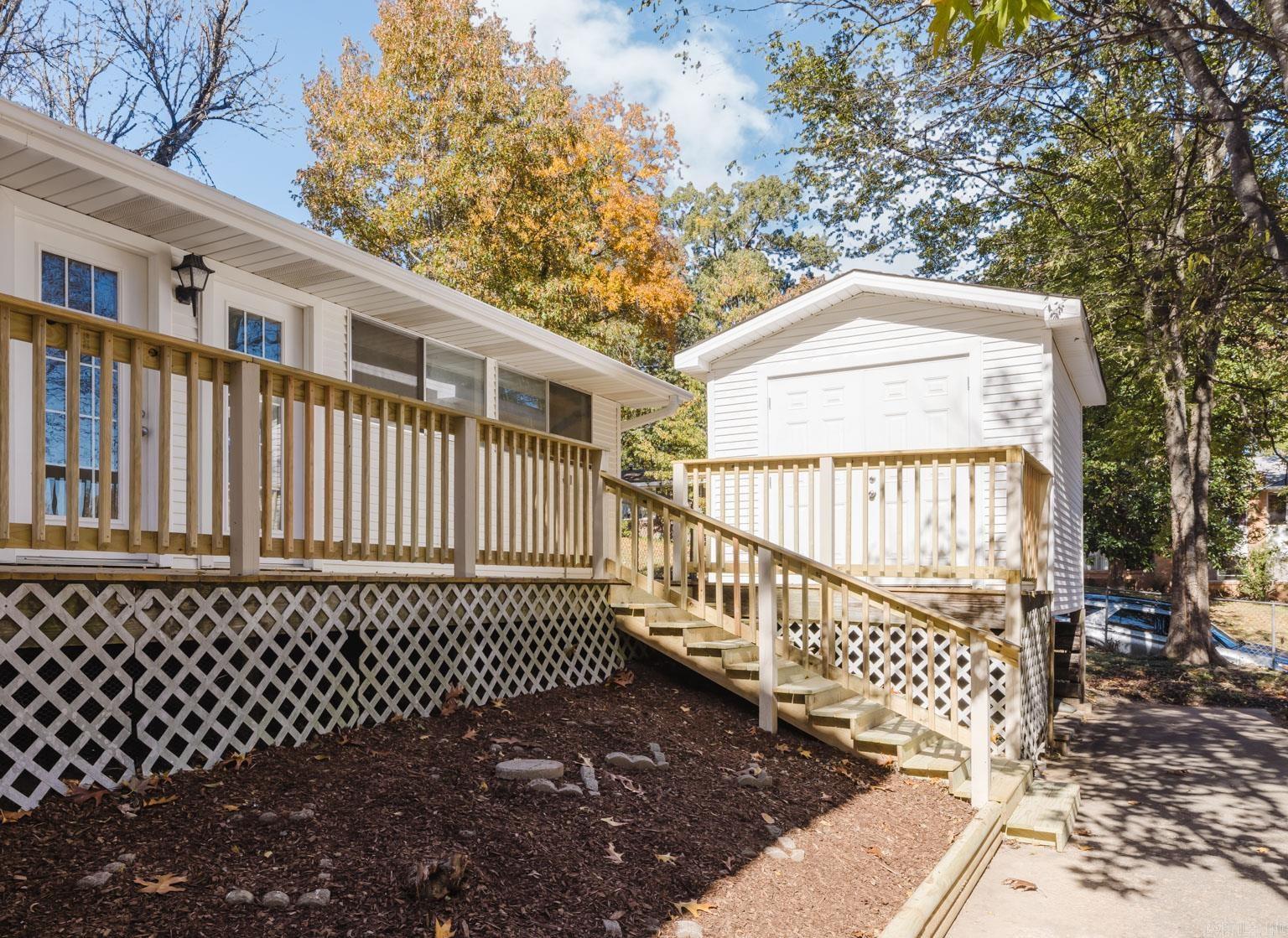 WATSON MANOR - Residential