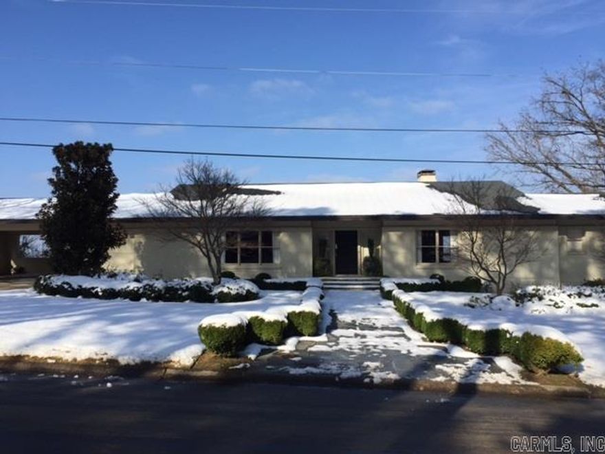 Panoramic River View!  Totally updated, spacious living room with fireplace, dining, library, gourmet kitchen open to informal dining and sitting room with fire place, master bedroom on main level, 2 bedrooms down + den + exercise room.