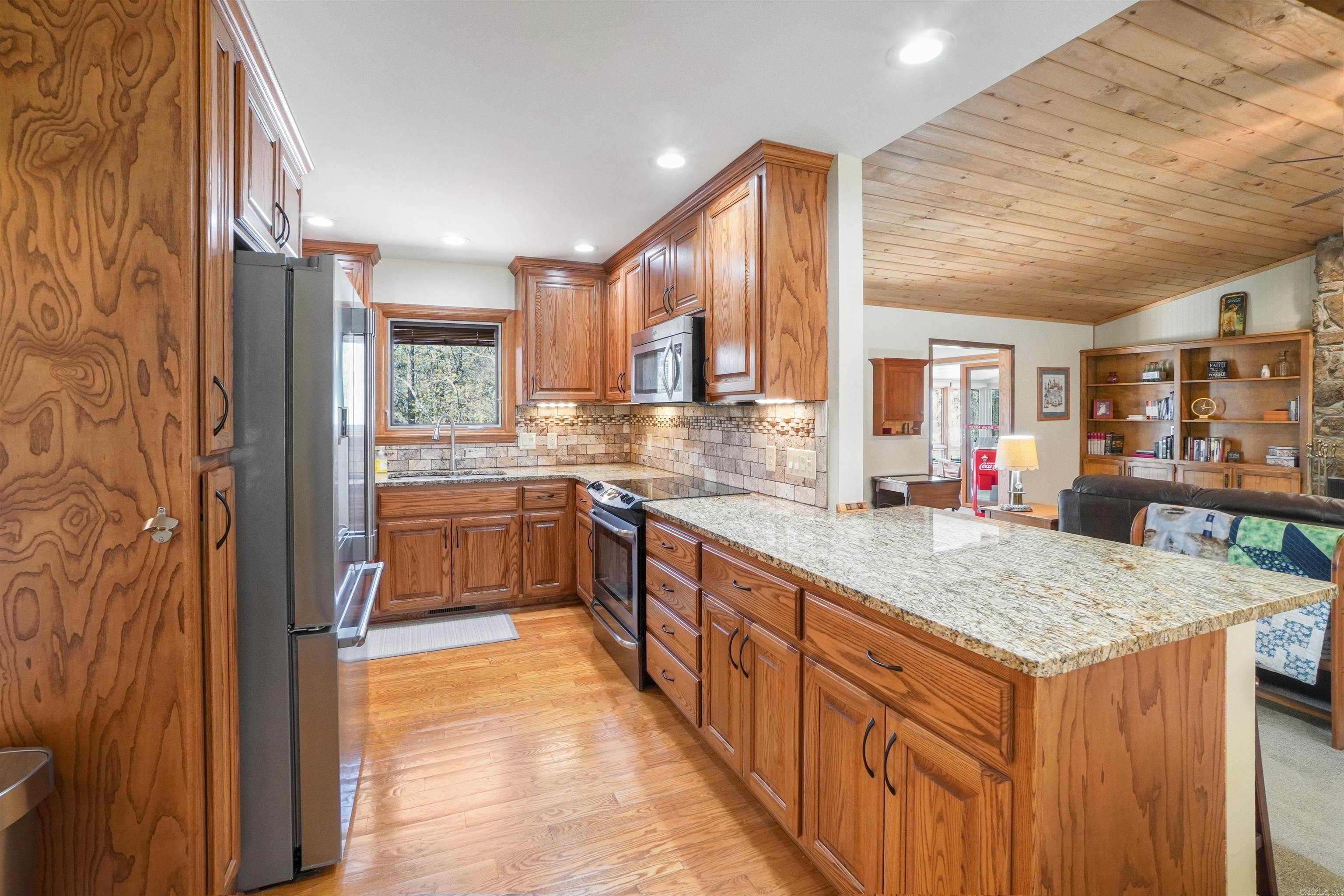 INDIAN HILLS - Residential