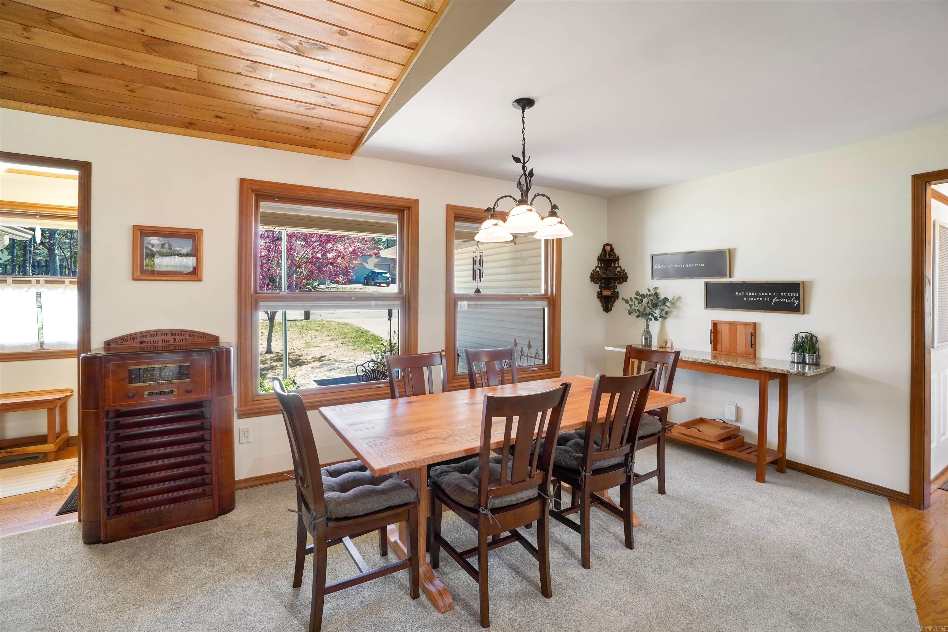 INDIAN HILLS - Residential