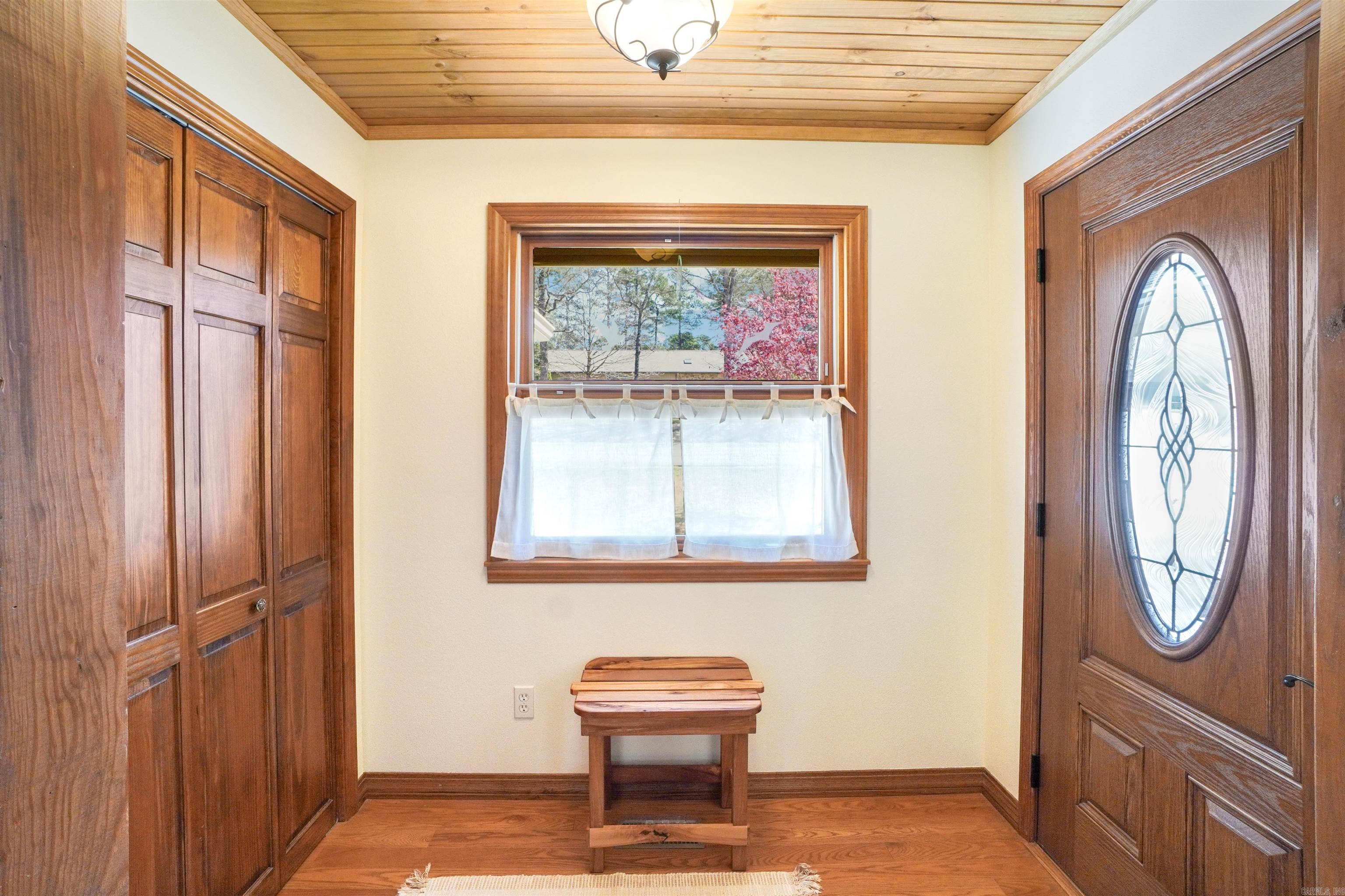 INDIAN HILLS - Residential