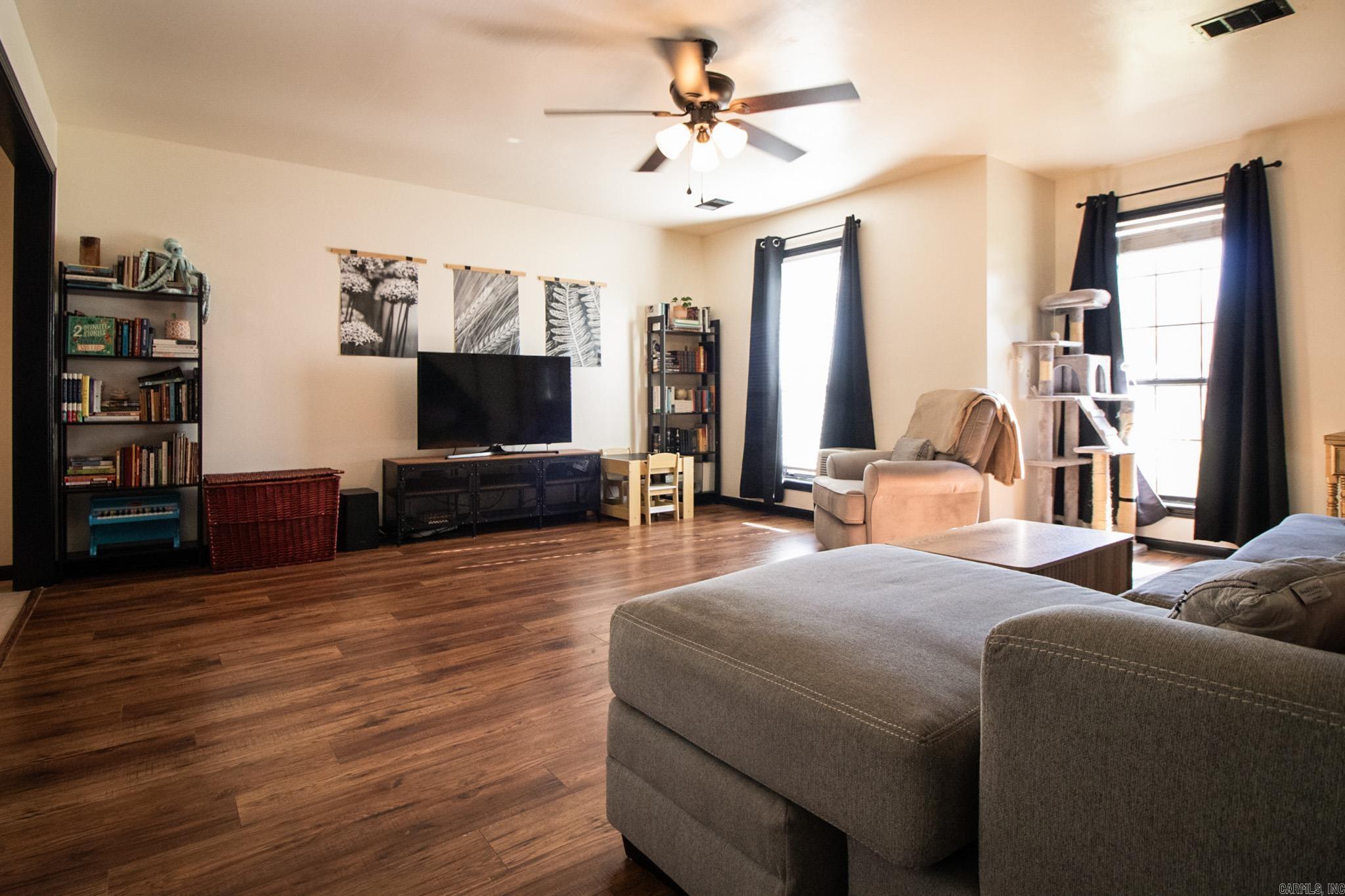 Club Place - Residential