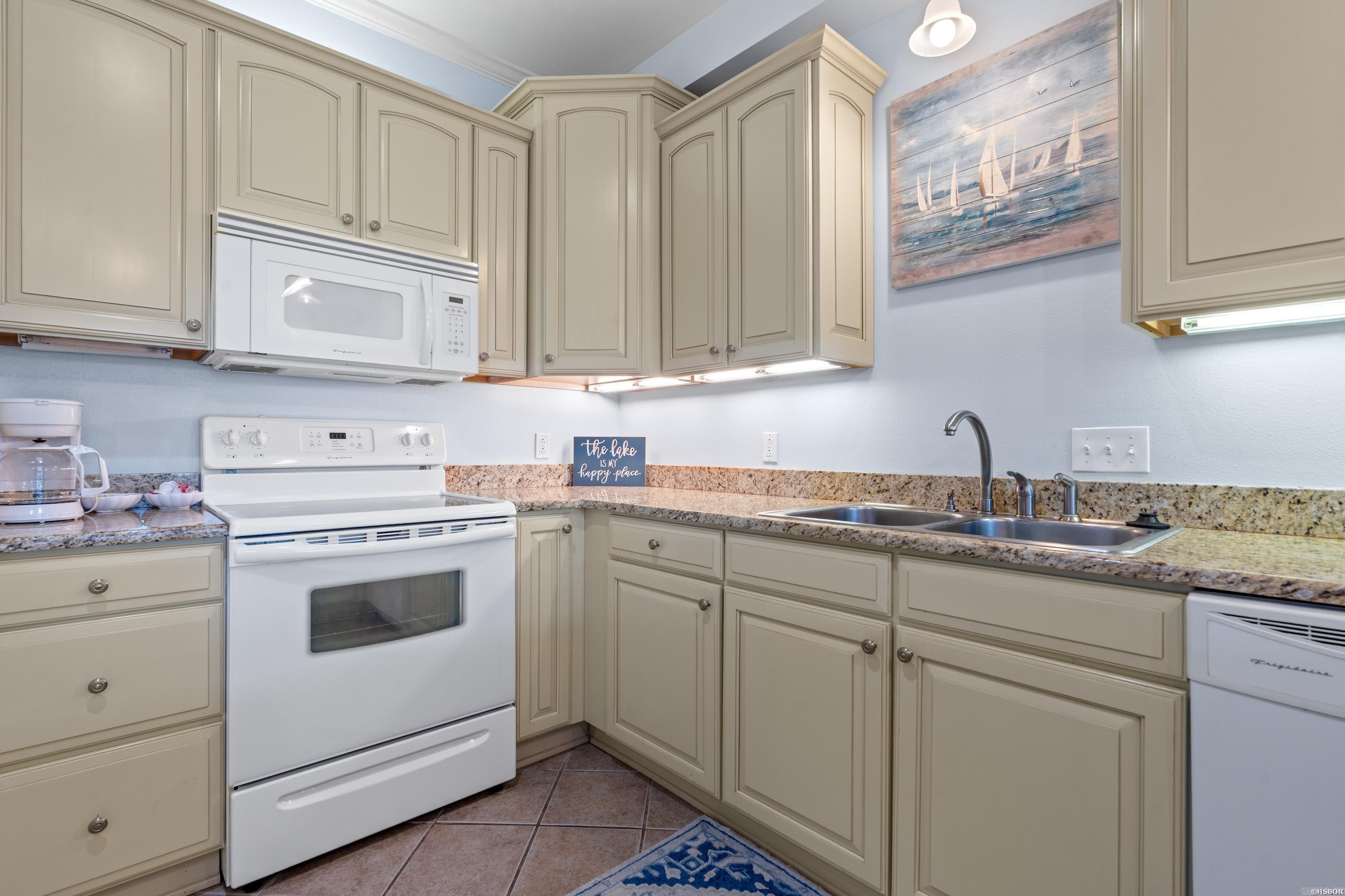 GRAND POINTE VIEW HPR - Residential