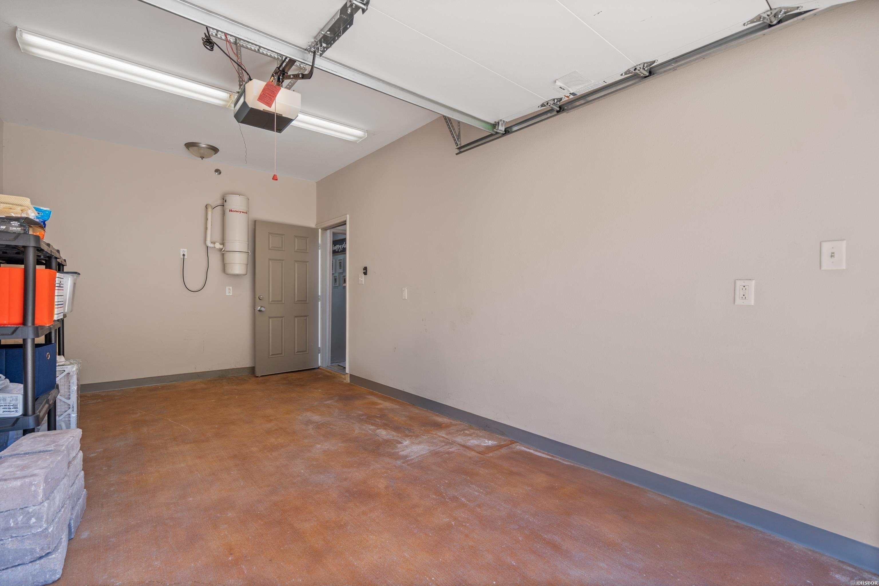 GRAND POINTE VIEW HPR - Residential