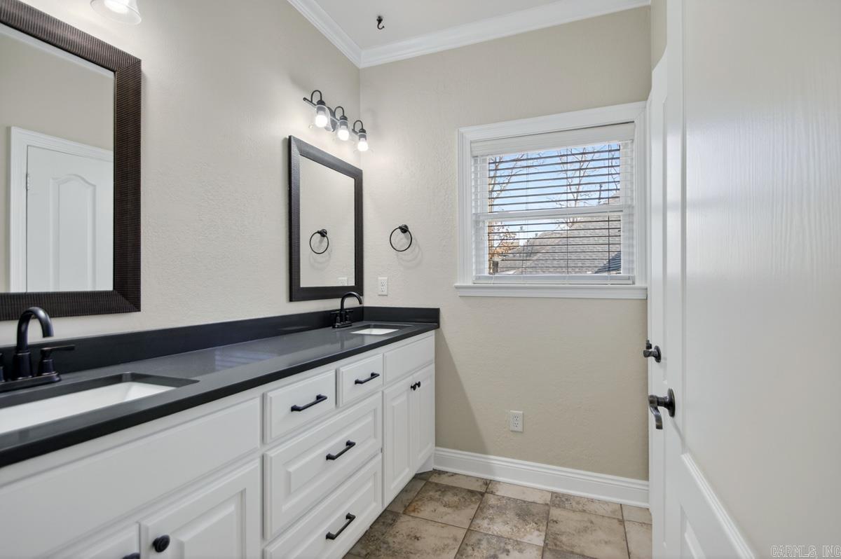 HURRICANE LAKE EST - Residential