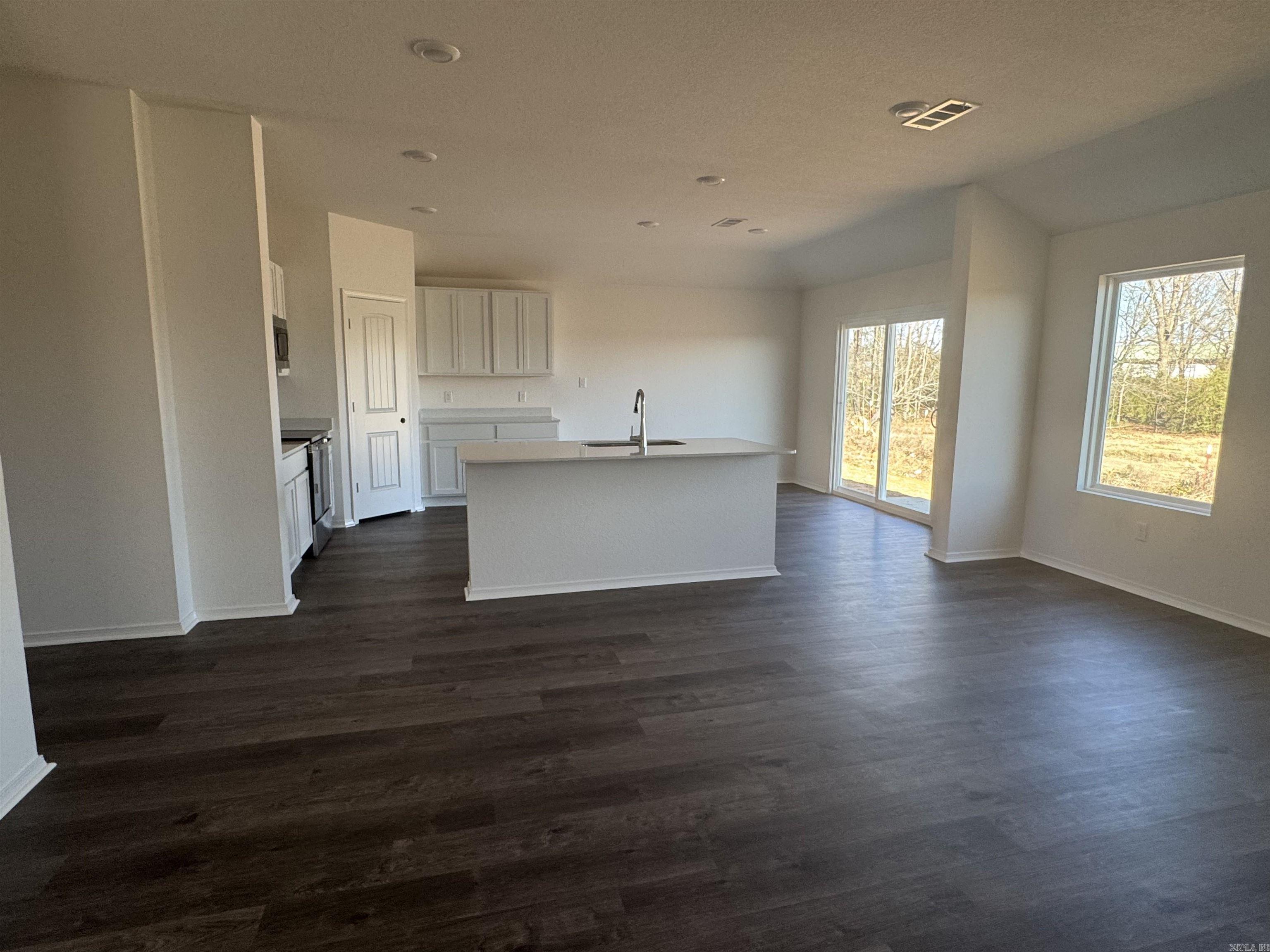 HILL FARM - Residential