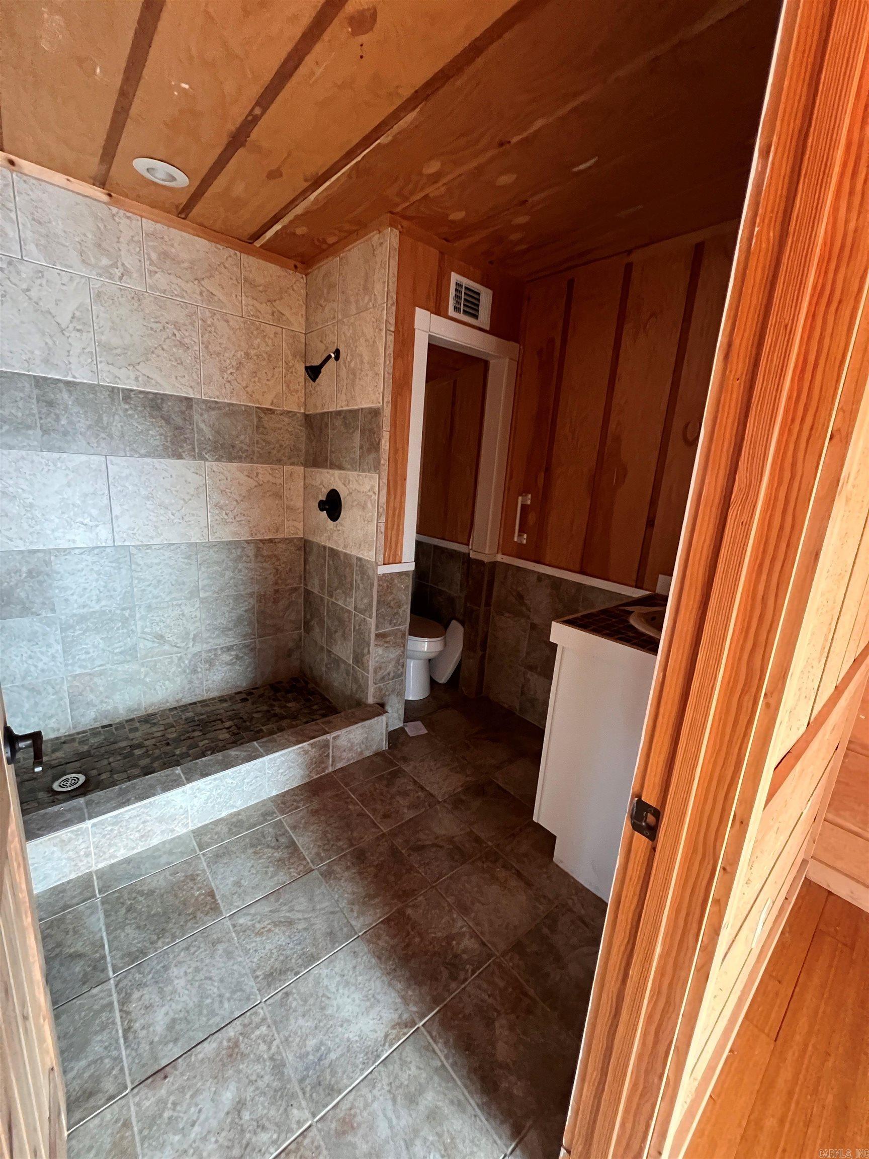 Piney Bay - Residential