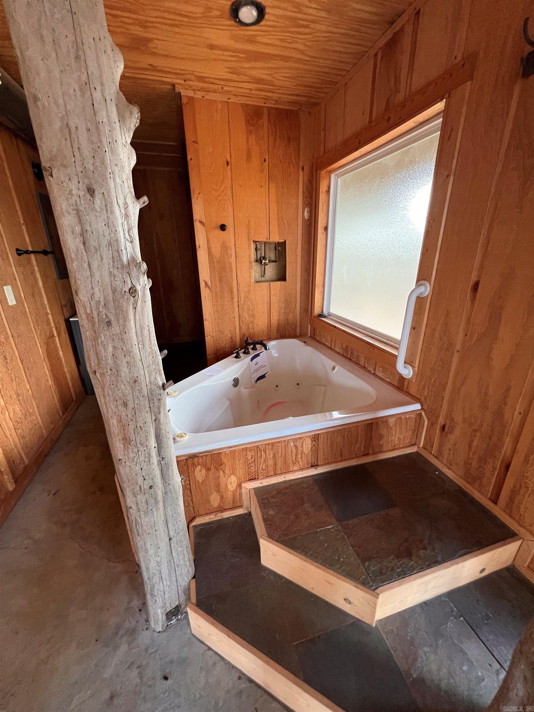 Piney Bay - Residential