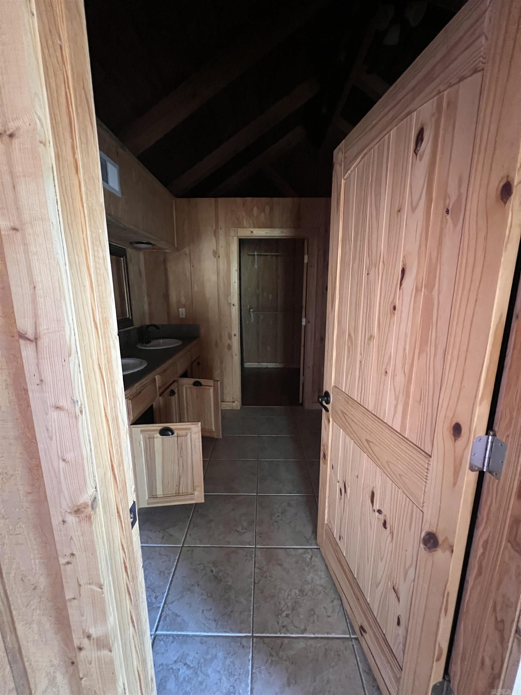 Piney Bay - Residential