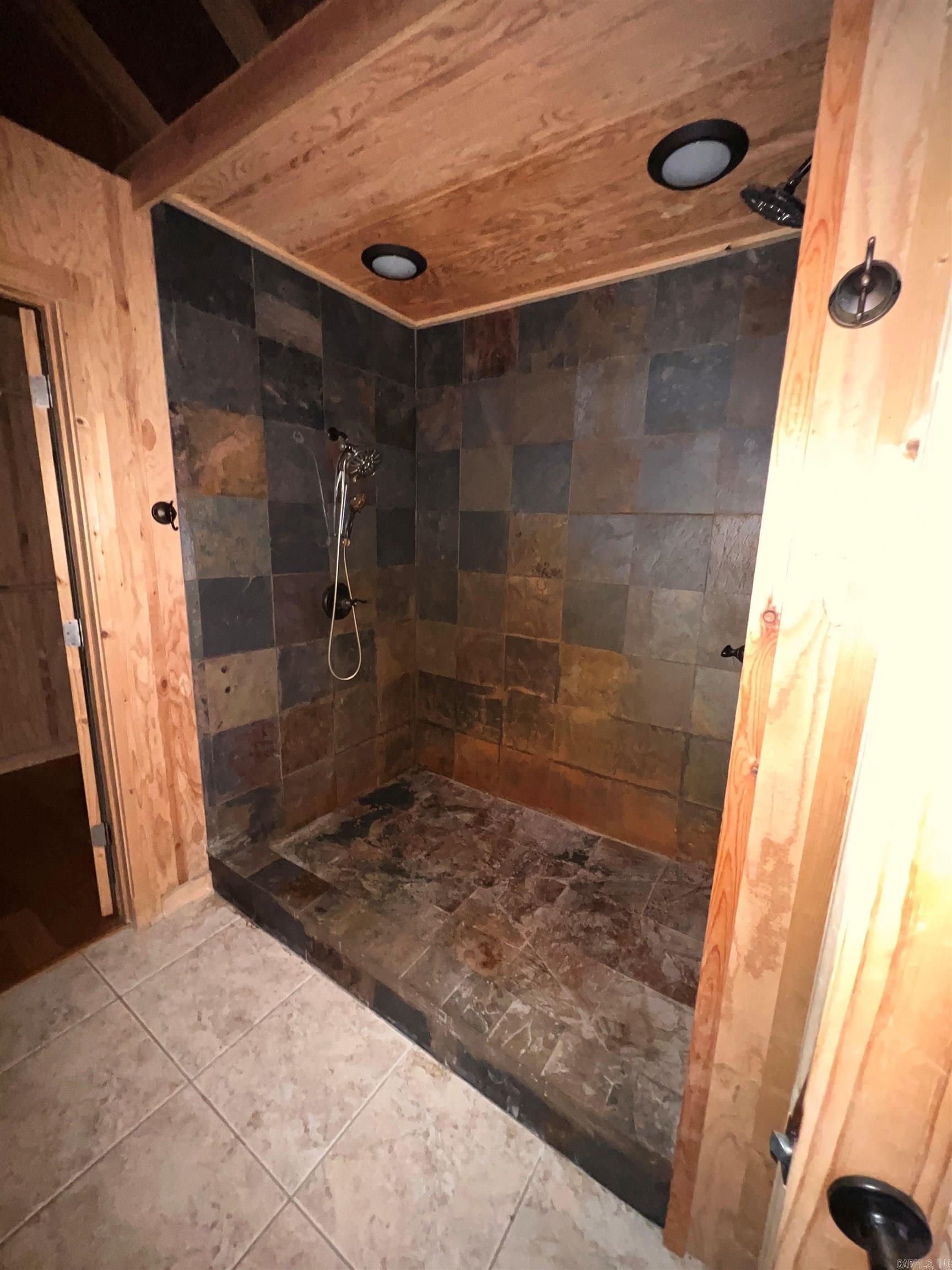 Piney Bay - Residential