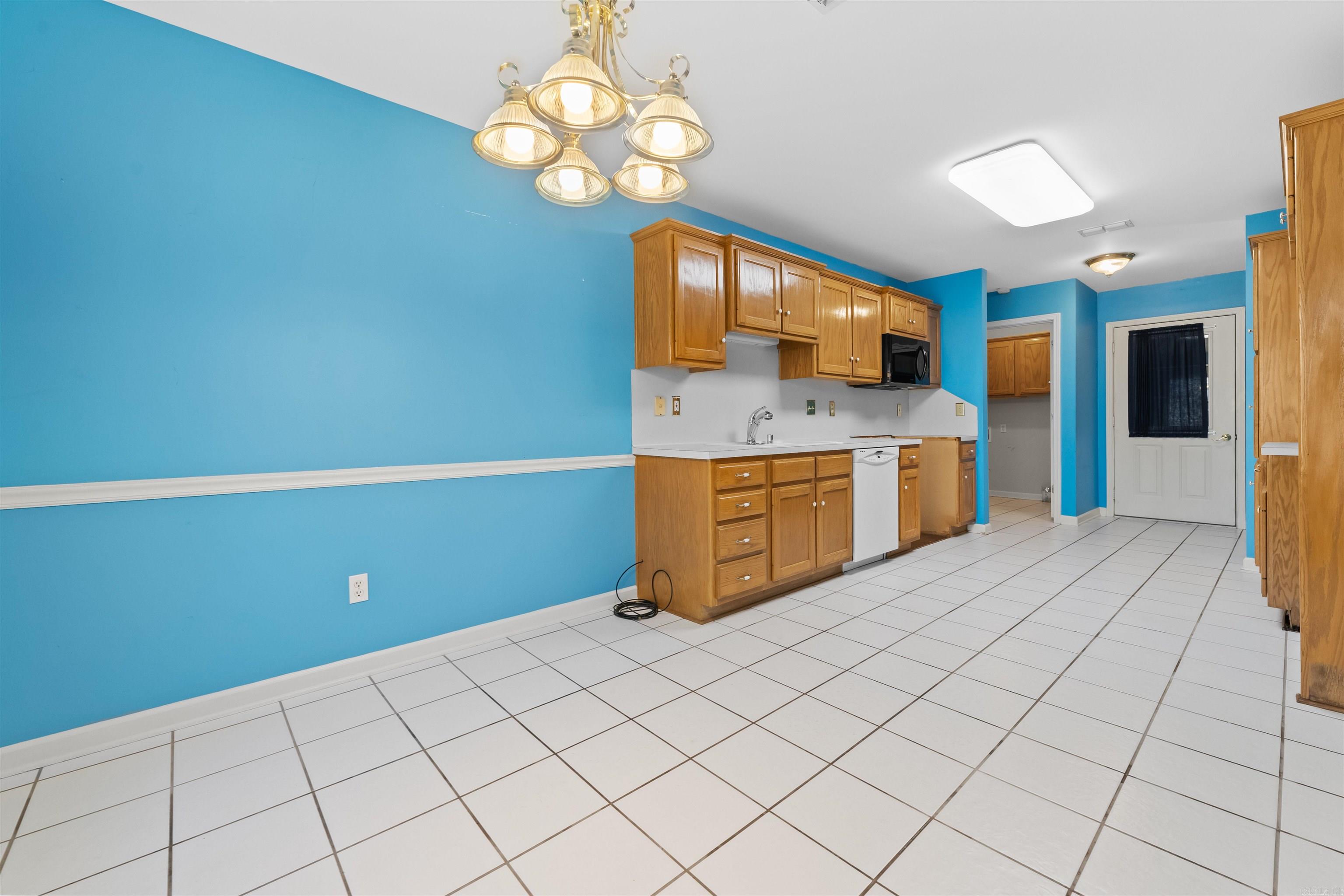 WOODBRIDGE - Residential